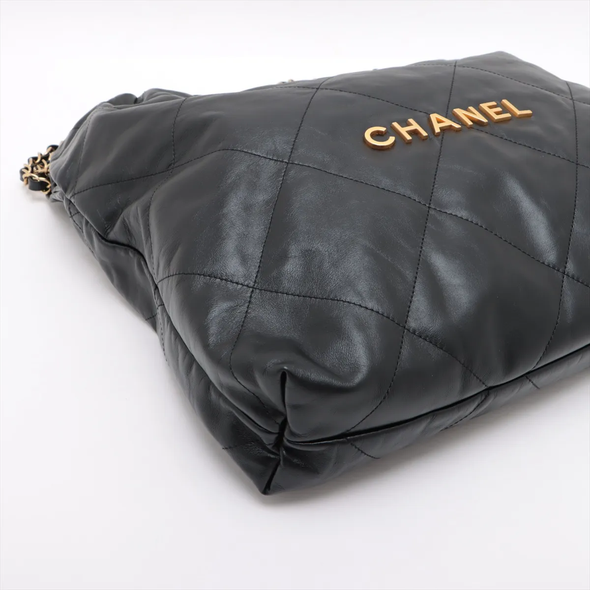 [Individually wrapped] Chanel 22 Shiny Calfskin Chain Shoulder Bag Black Gold Hardware UPLCG678 Random Plate AS3261 — view 4