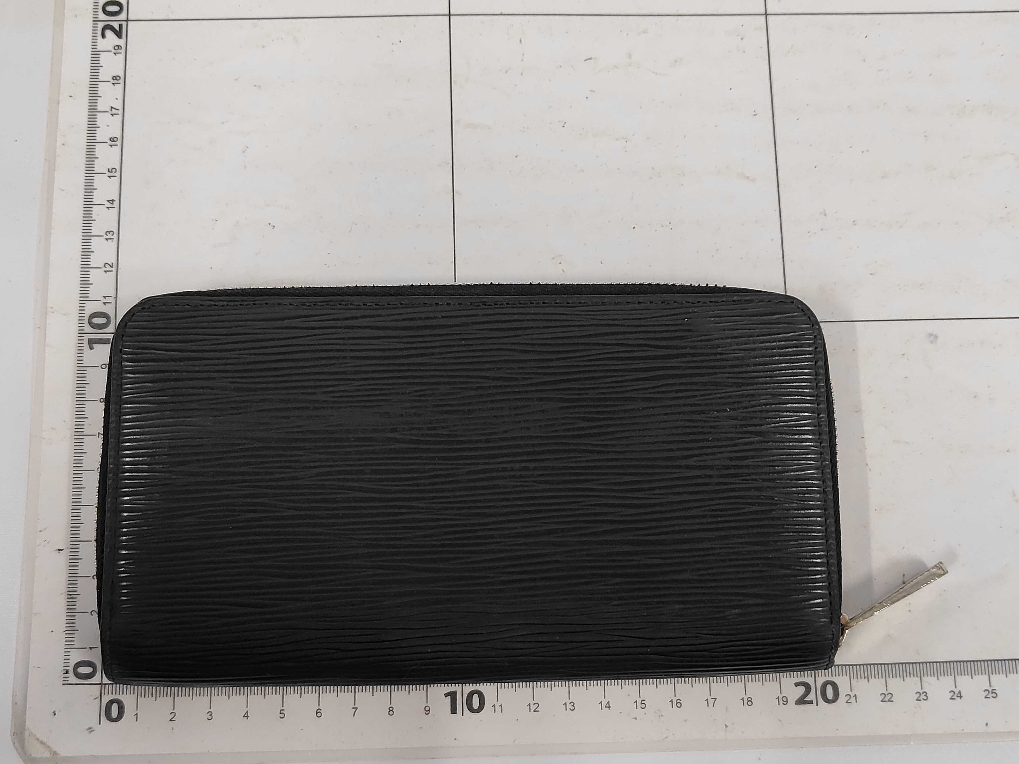 Epi Zippy Wallet M61857 MI2157 Noir Wallet — view 2