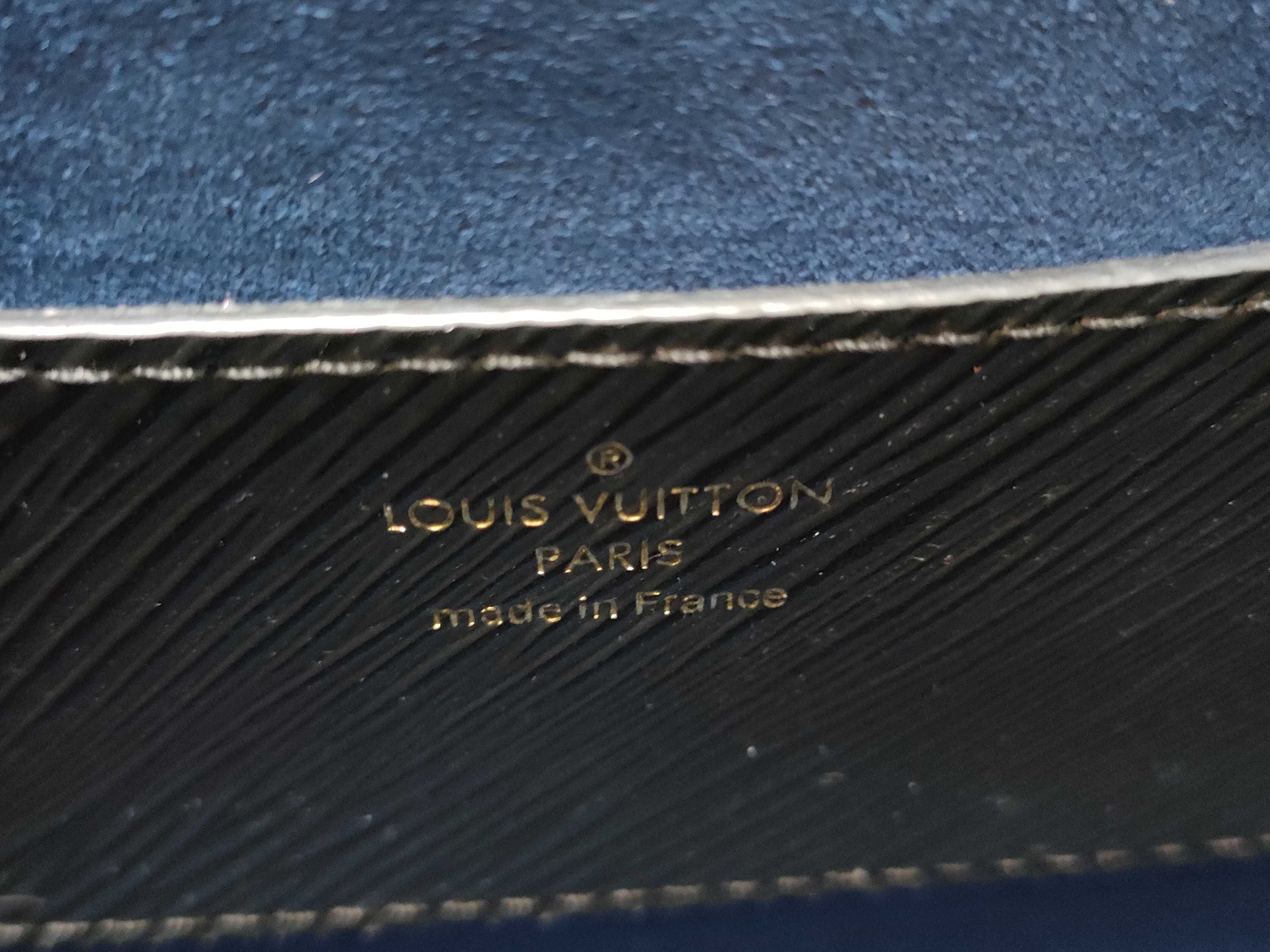 Twist Shoulder Bag — view 13