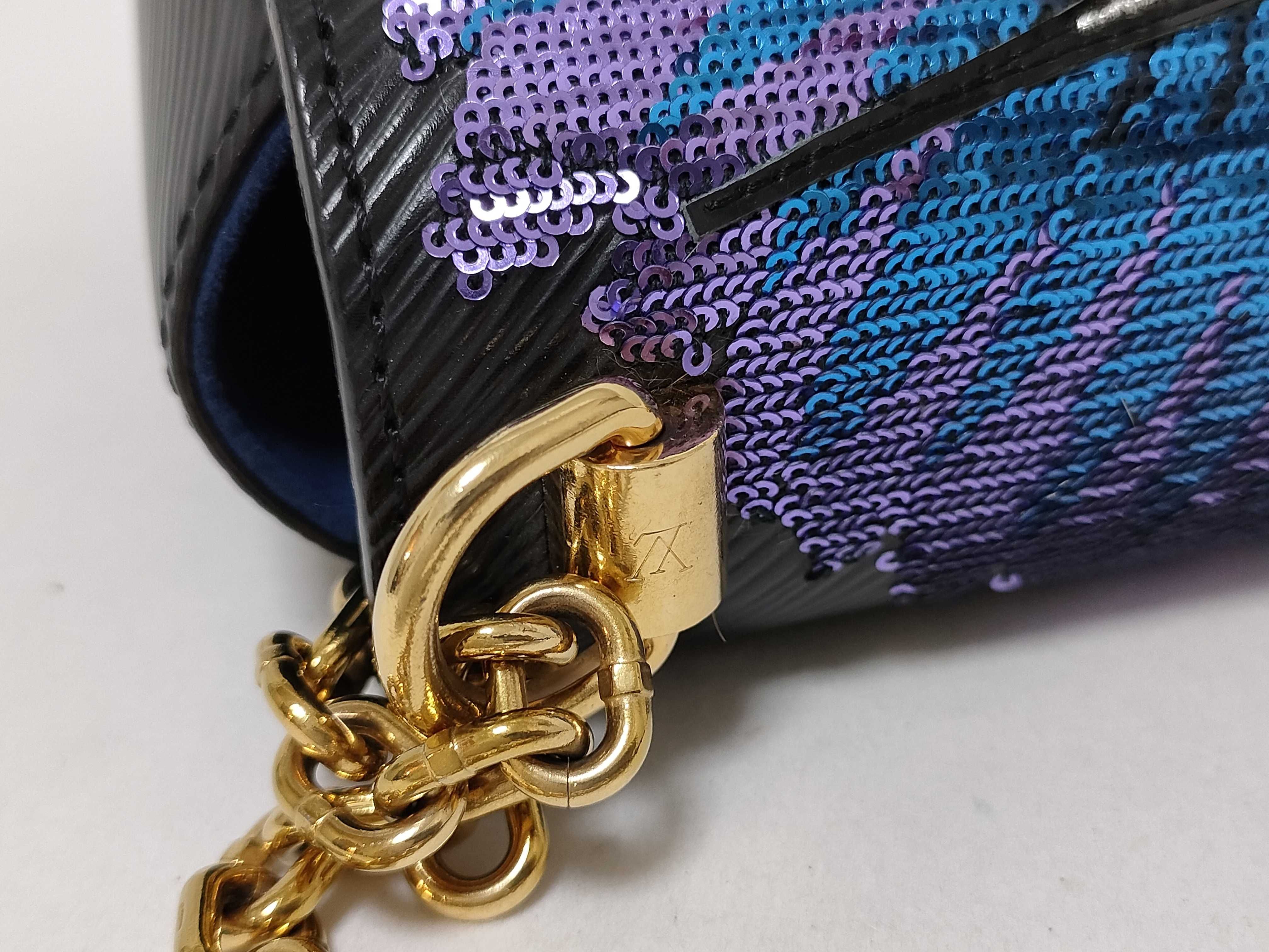Twist Shoulder Bag — view 5