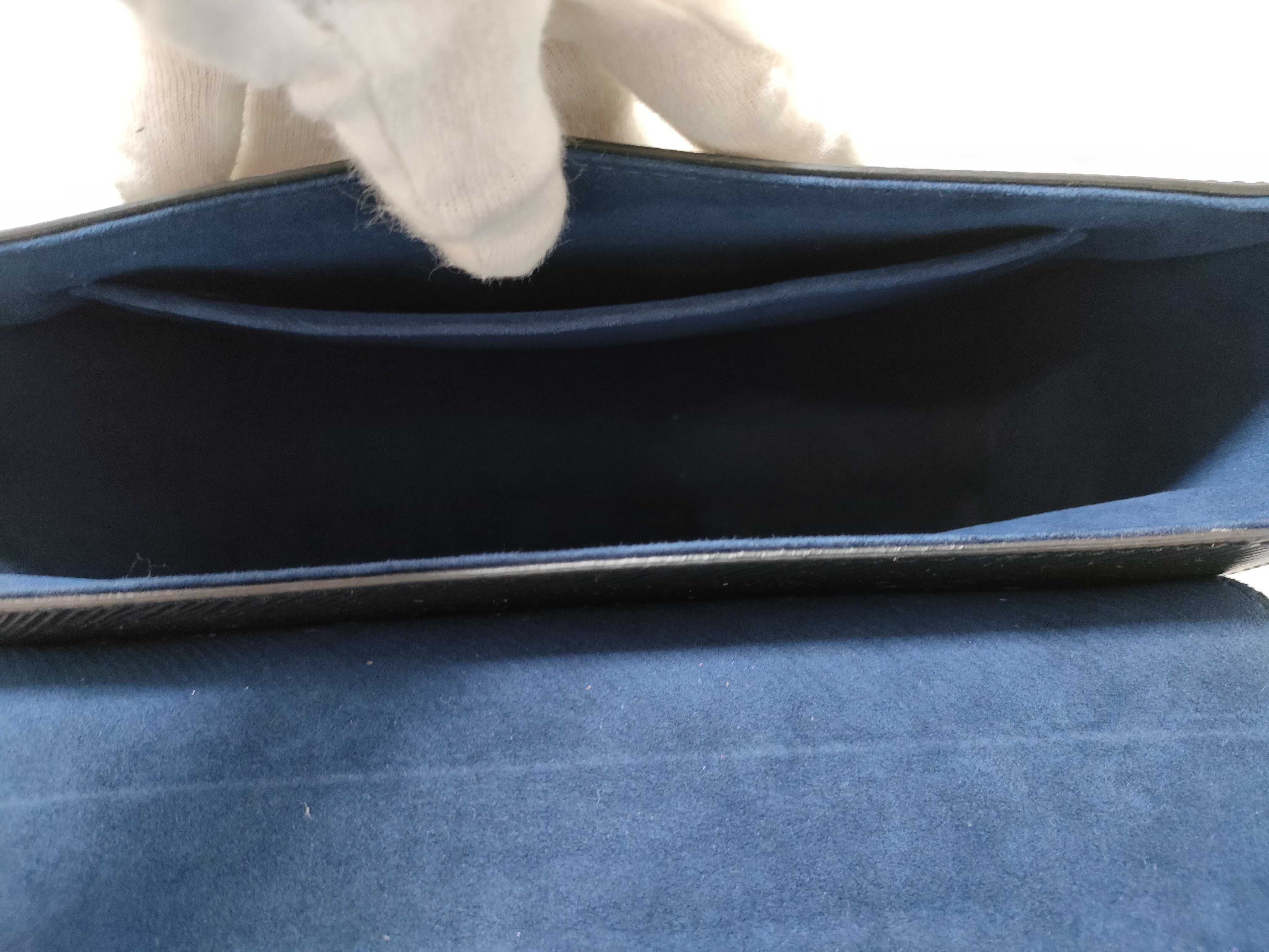 Twist Shoulder Bag — view 10