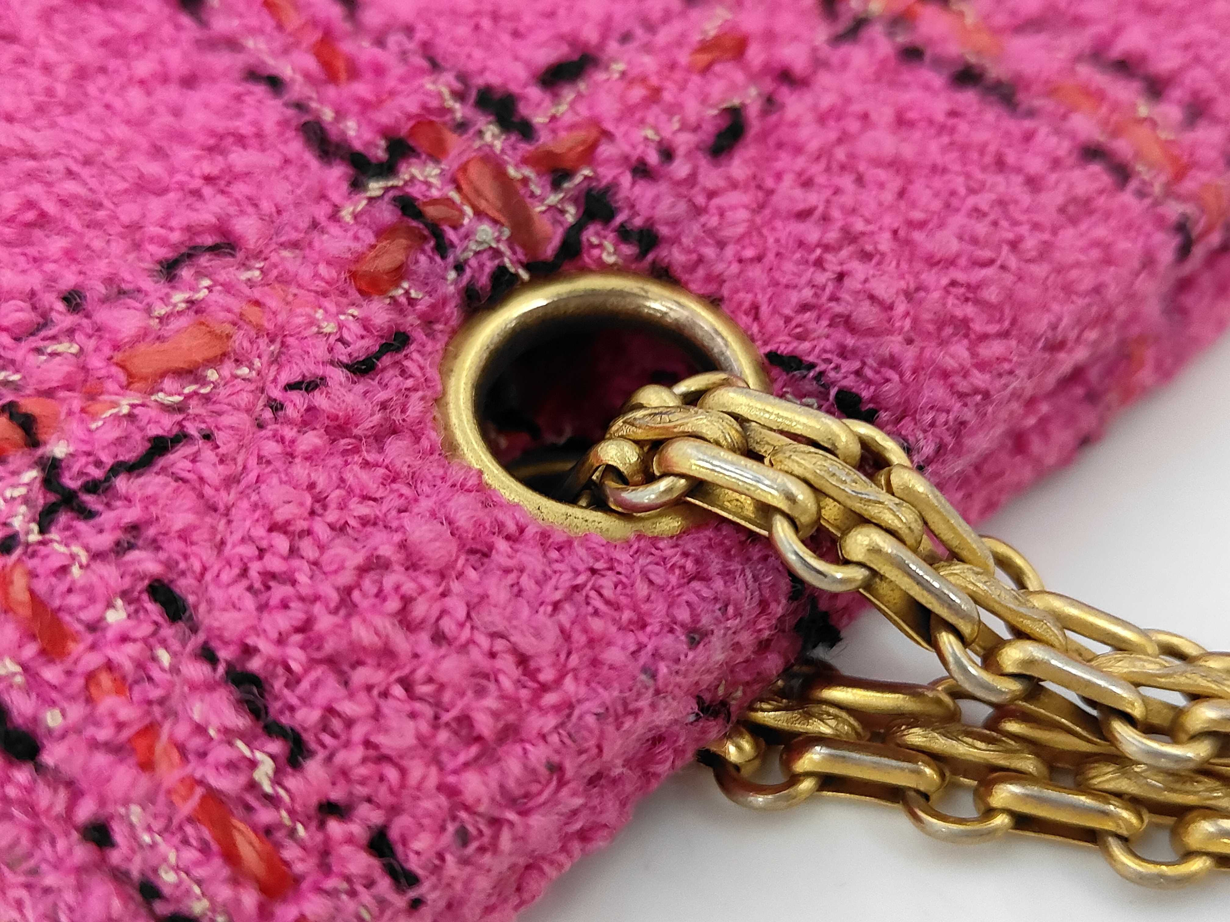 Tweed Vintage Chain Shoulder Bag — view 7