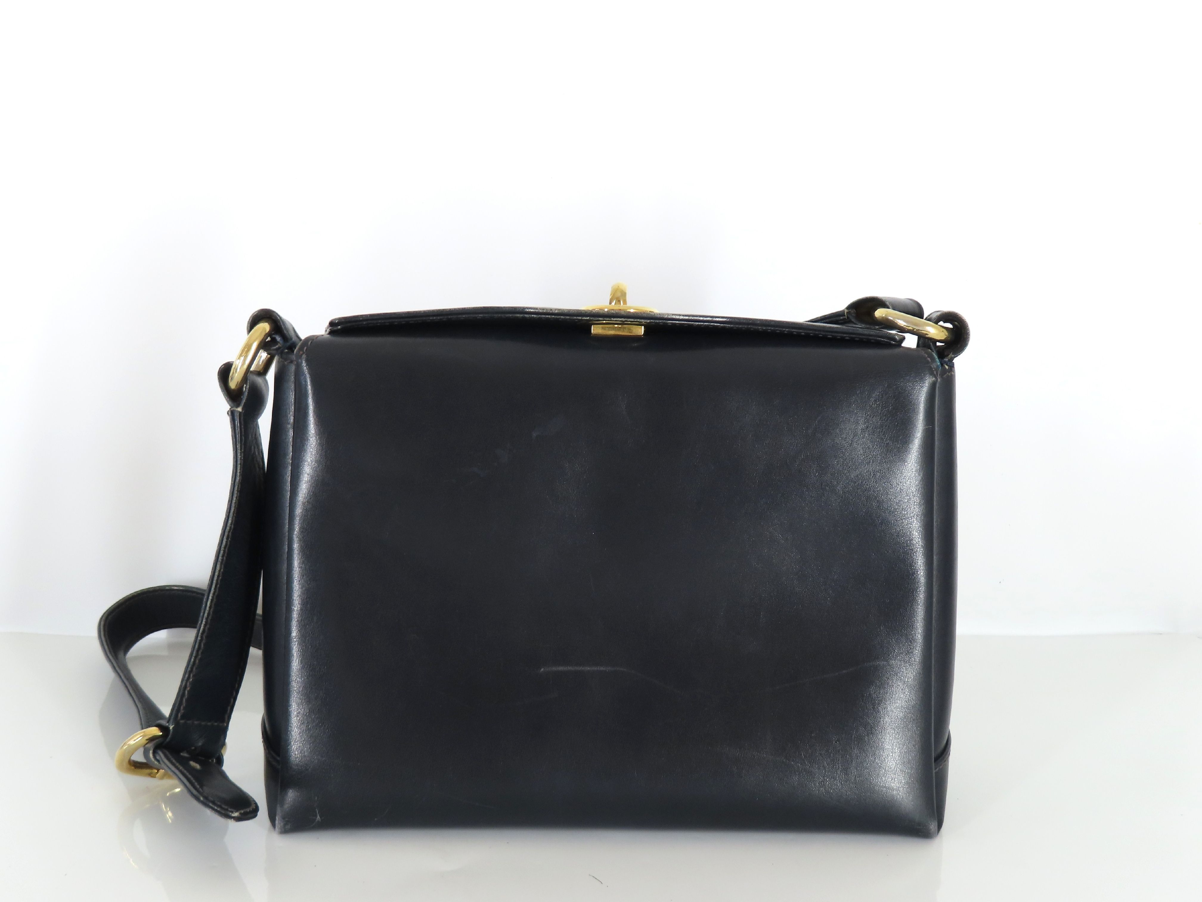 Vintage Turnlock Leather Shoulder Bag