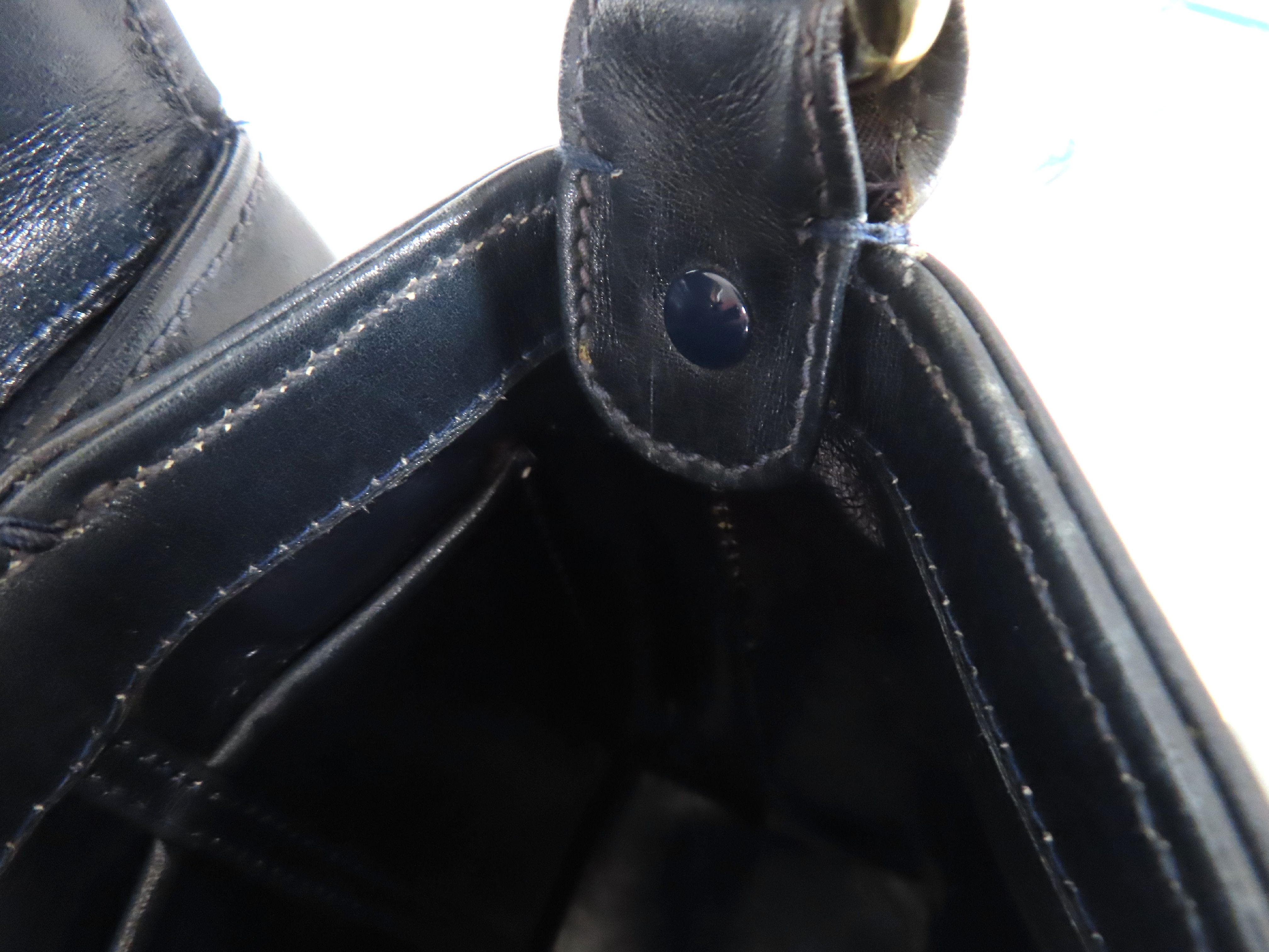 Vintage Turnlock Leather Shoulder Bag — view 9