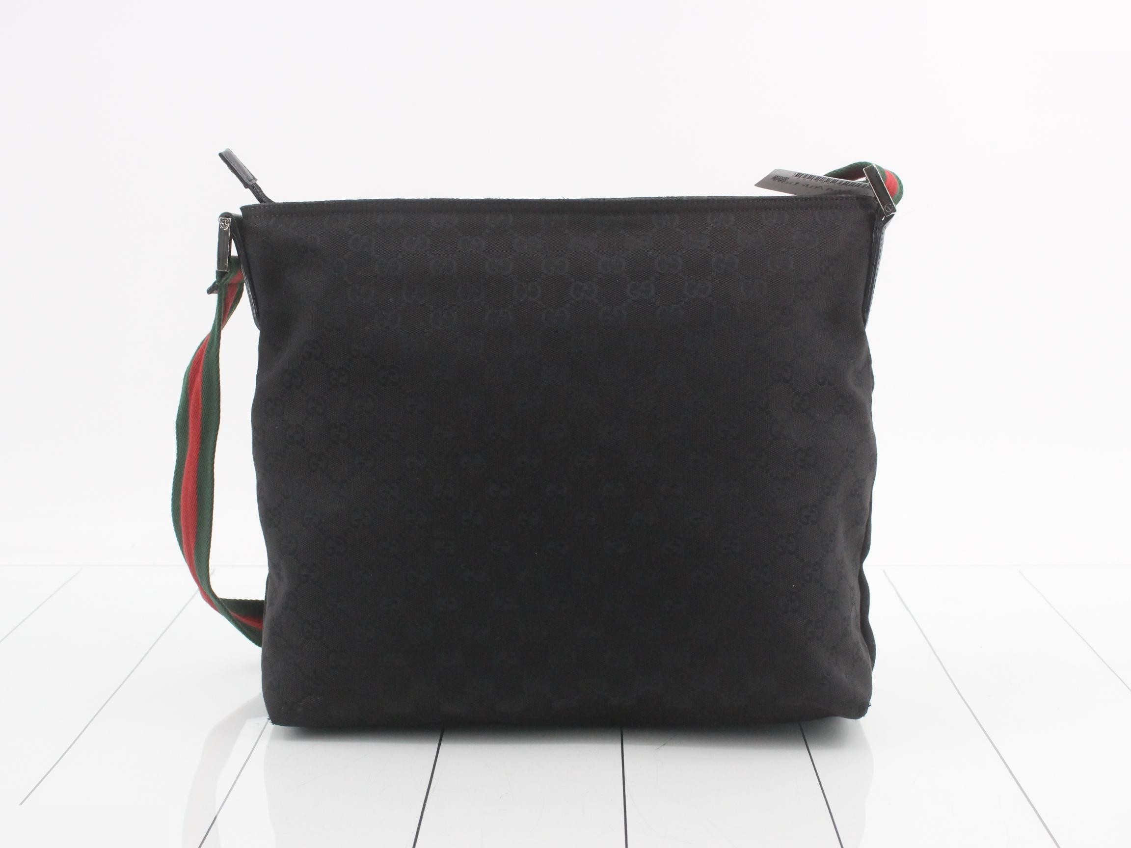 GG Canvas Shoulder Bag — view 2