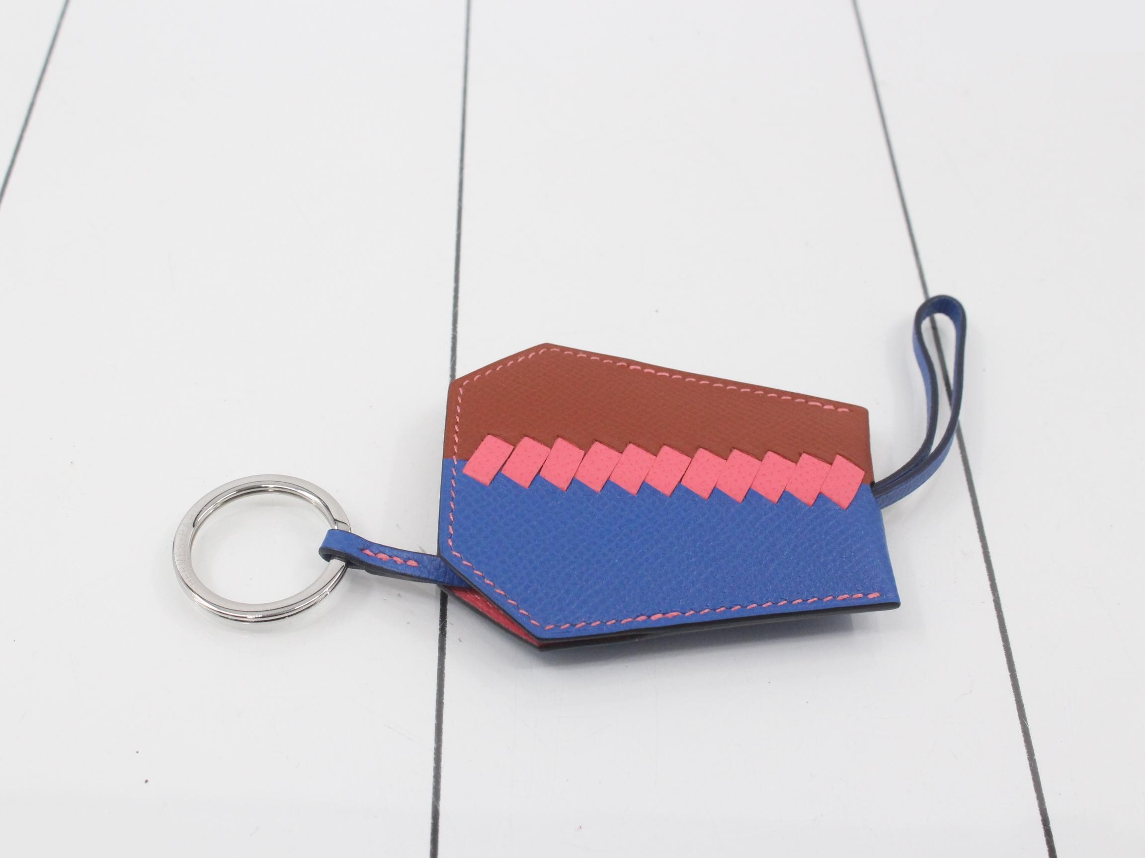 Unused, stored item: Cle Grand Tressage Clochette Keyring