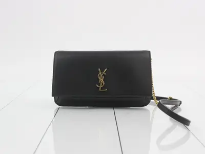 Leather chain shoulder bag