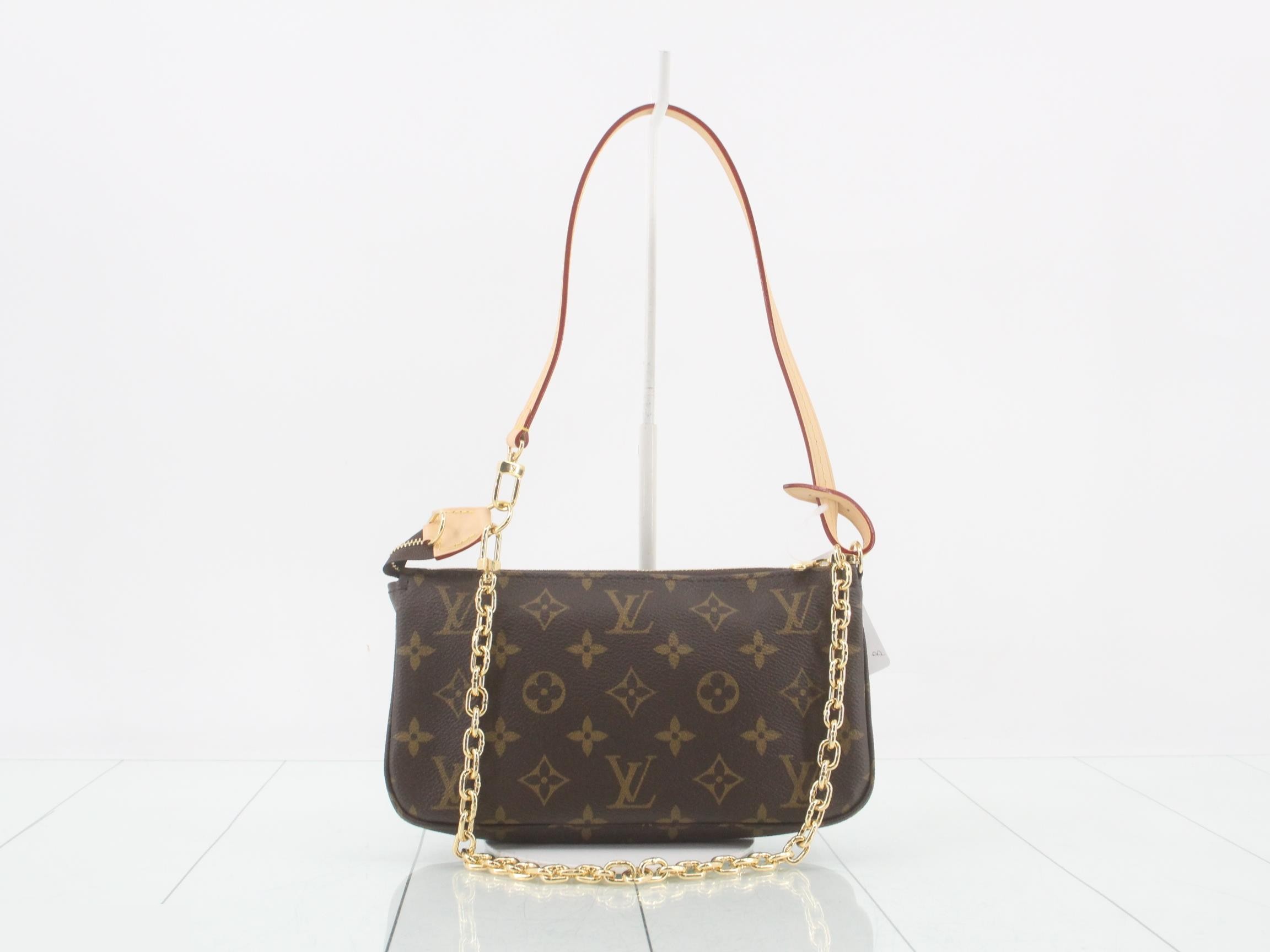Pochette Accessoires - Includes shoulder strap, chain strap, and dust bag. — view 2