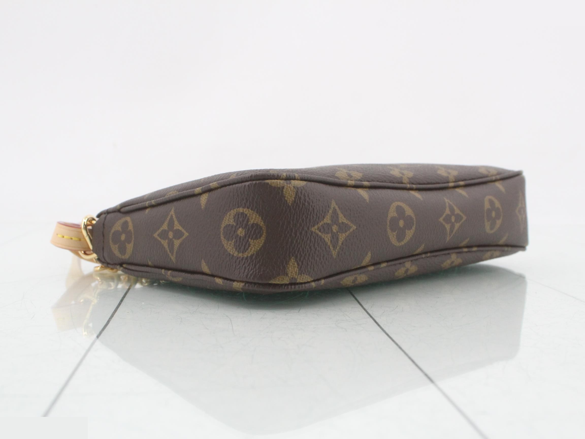 Pochette Accessoires - Includes shoulder strap, chain strap, and dust bag. — view 5