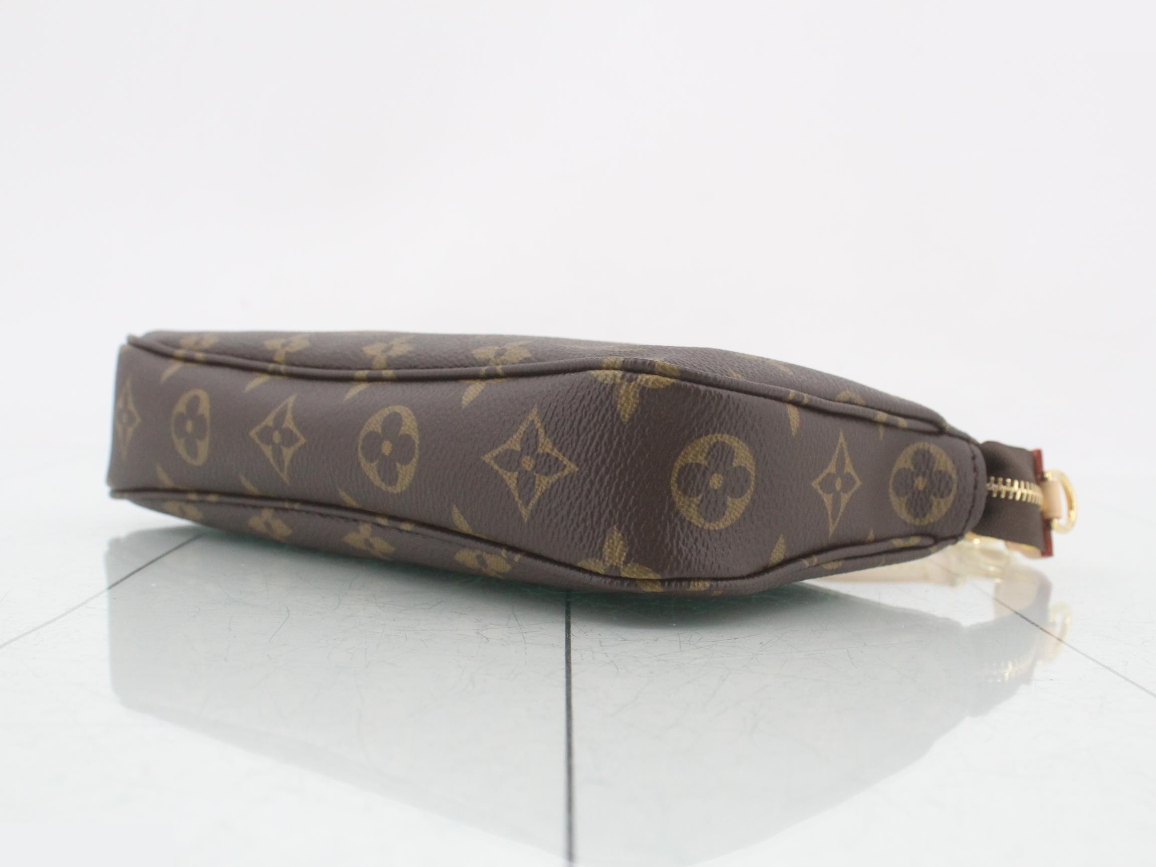 Pochette Accessoires - Includes shoulder strap, chain strap, and dust bag. — view 6