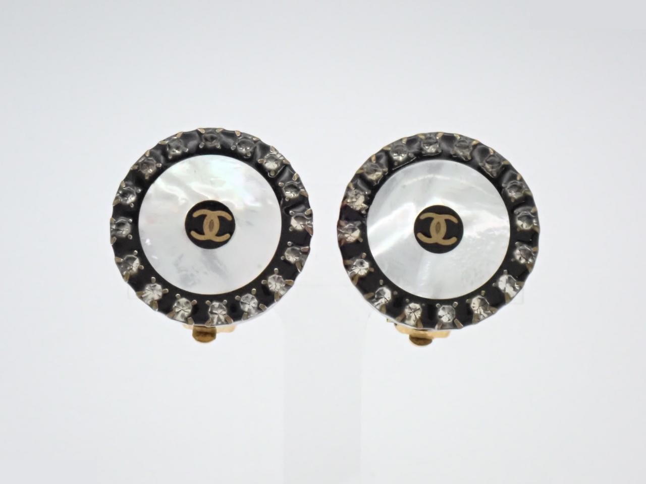 Vintage Classic (Precious Metal) Earrings