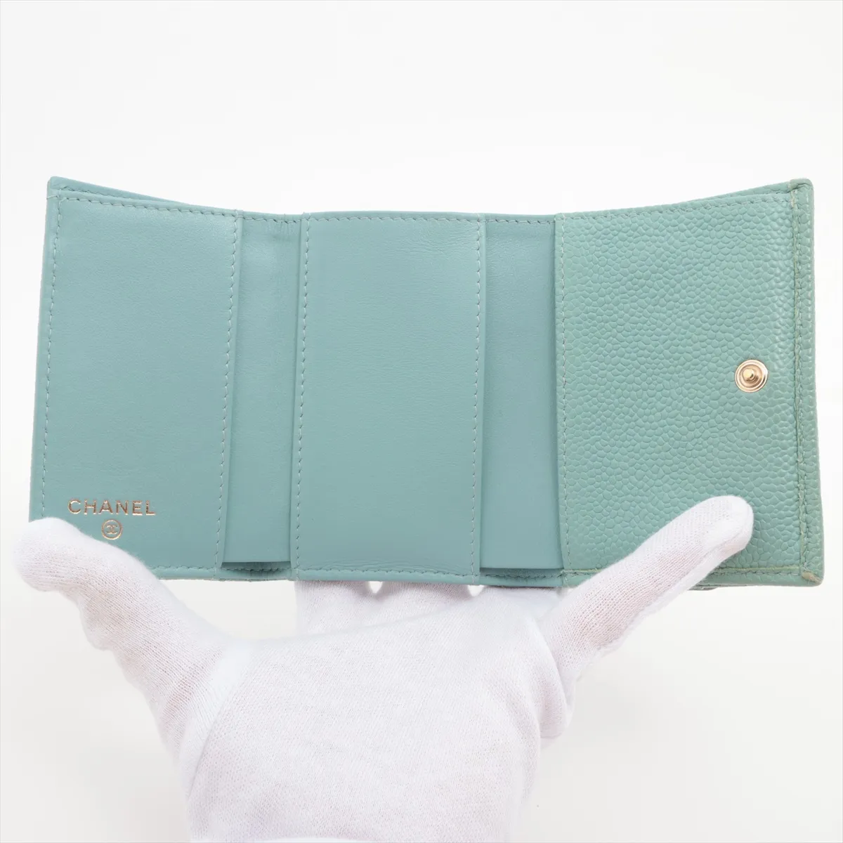 Boy Chanel Caviar Skin Compact Wallet, Green with Gold Hardware, 28965594 — view 5