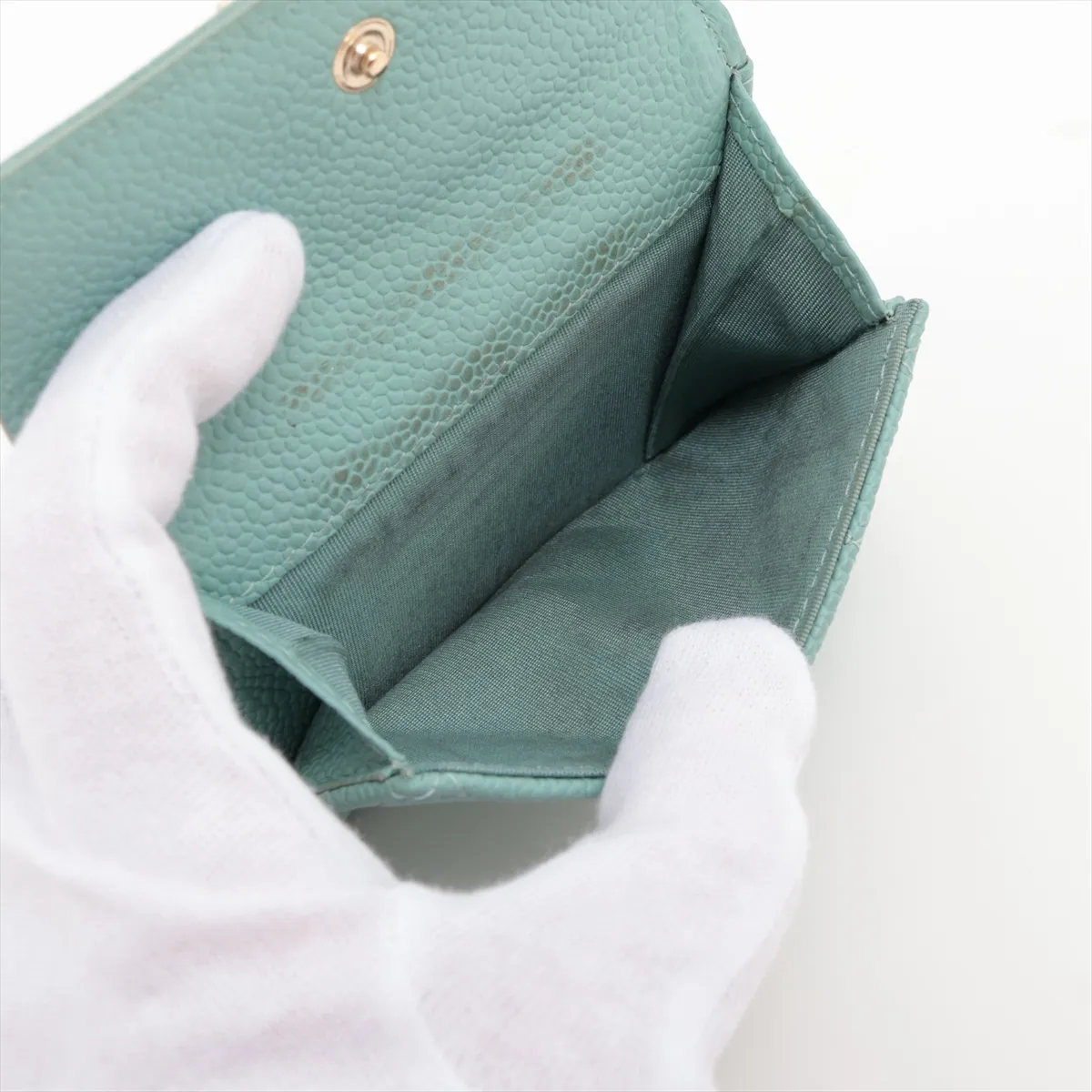 Boy Chanel Caviar Skin Compact Wallet, Green with Gold Hardware, 28965594 — view 7