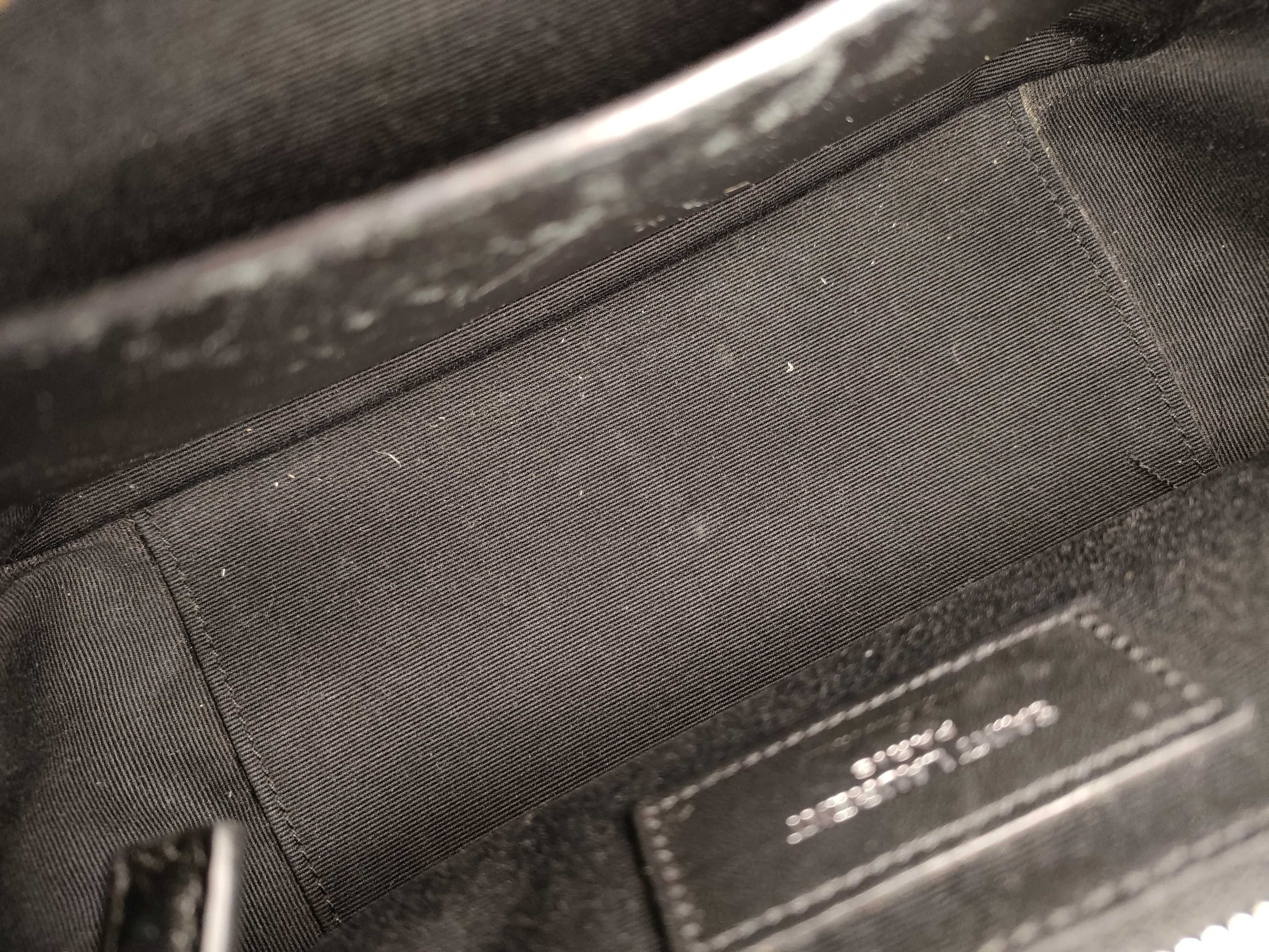 PH-YSL Lou Shoulder Bag Black Leather — view 10