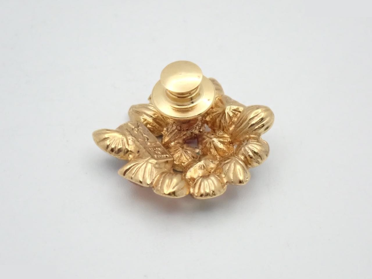 Other lines: Precious metals and brooches — view 2
