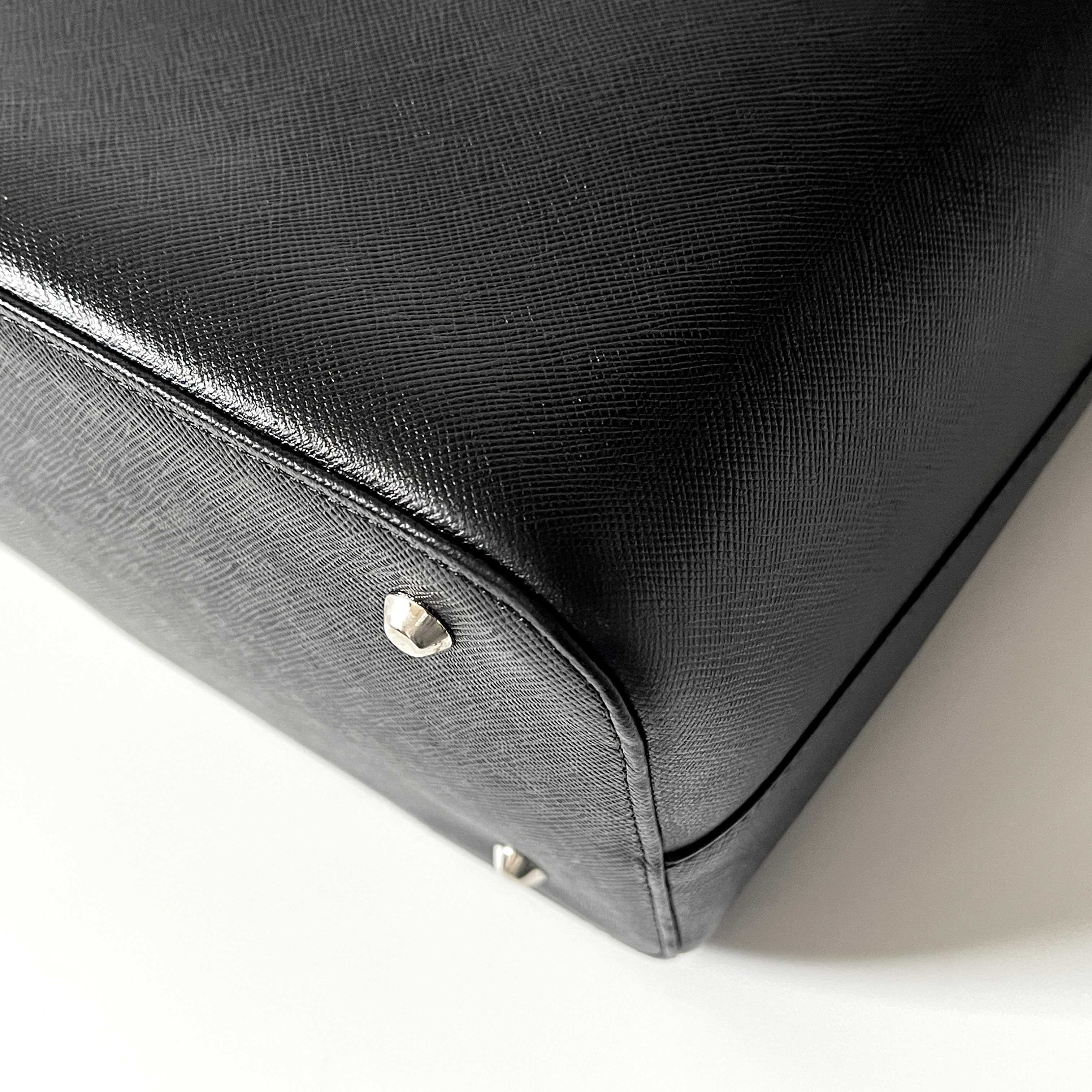 handbag, black handbag — view 8