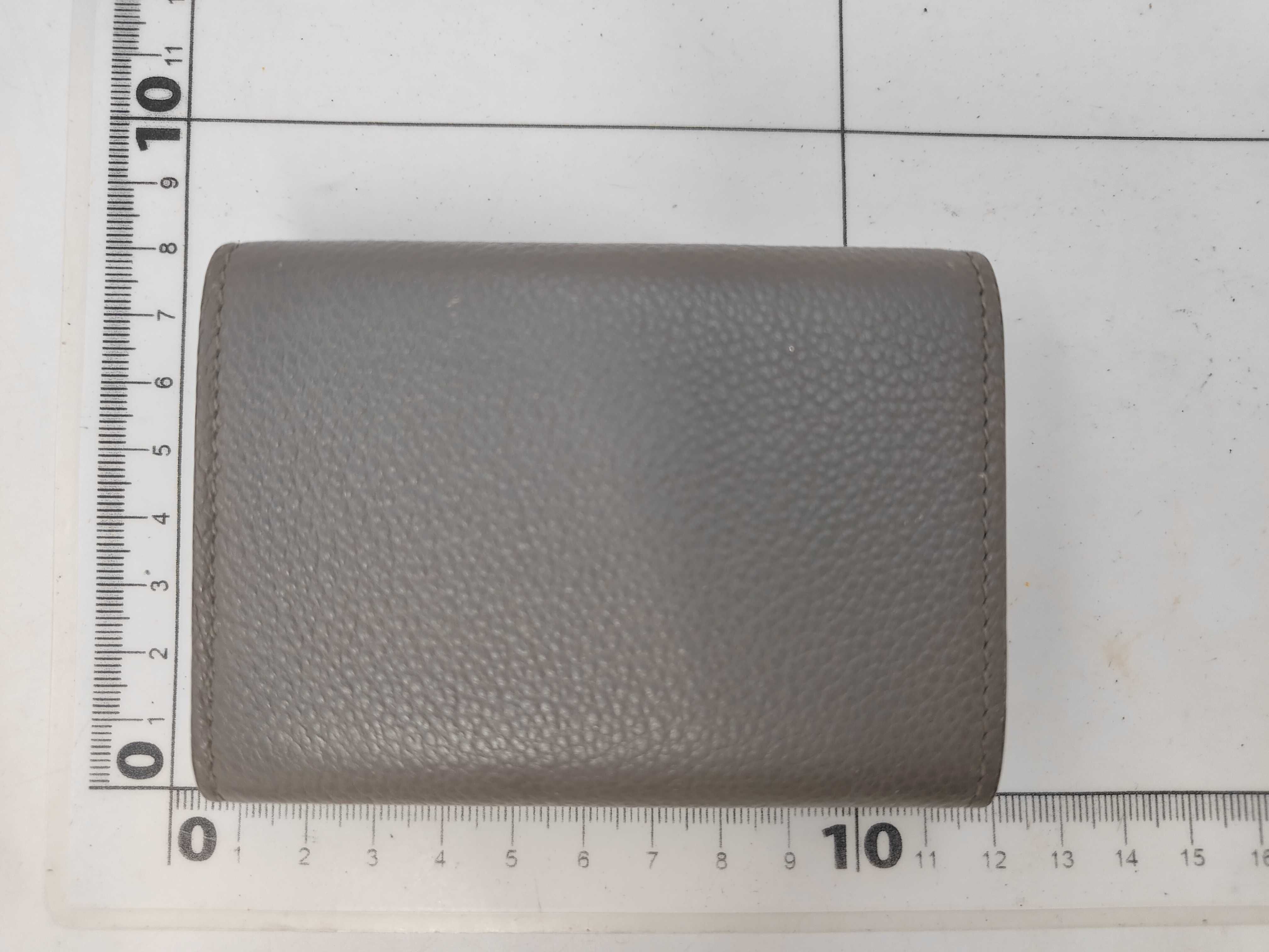 Tiny Wallet Tri-fold Leather Wallet Greige — view 2