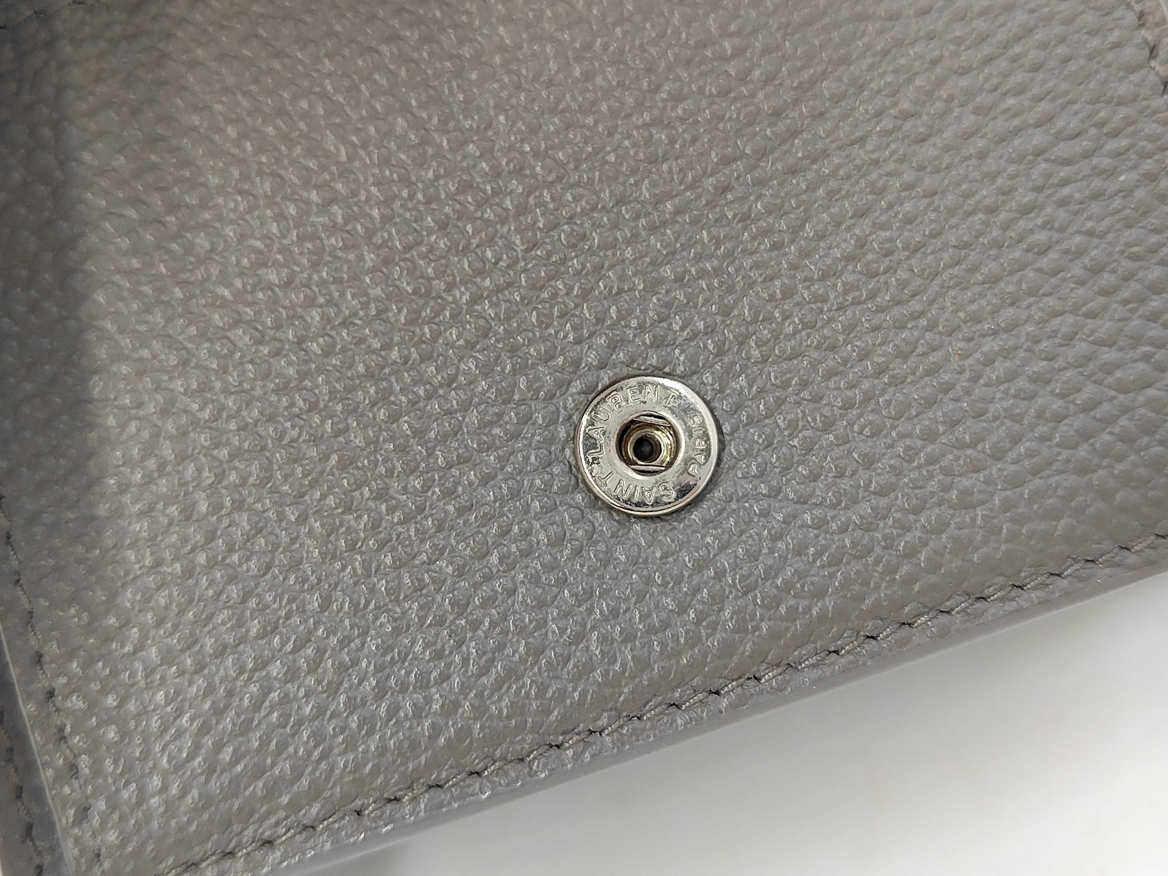 Tiny Wallet Tri-fold Leather Wallet Greige — view 4