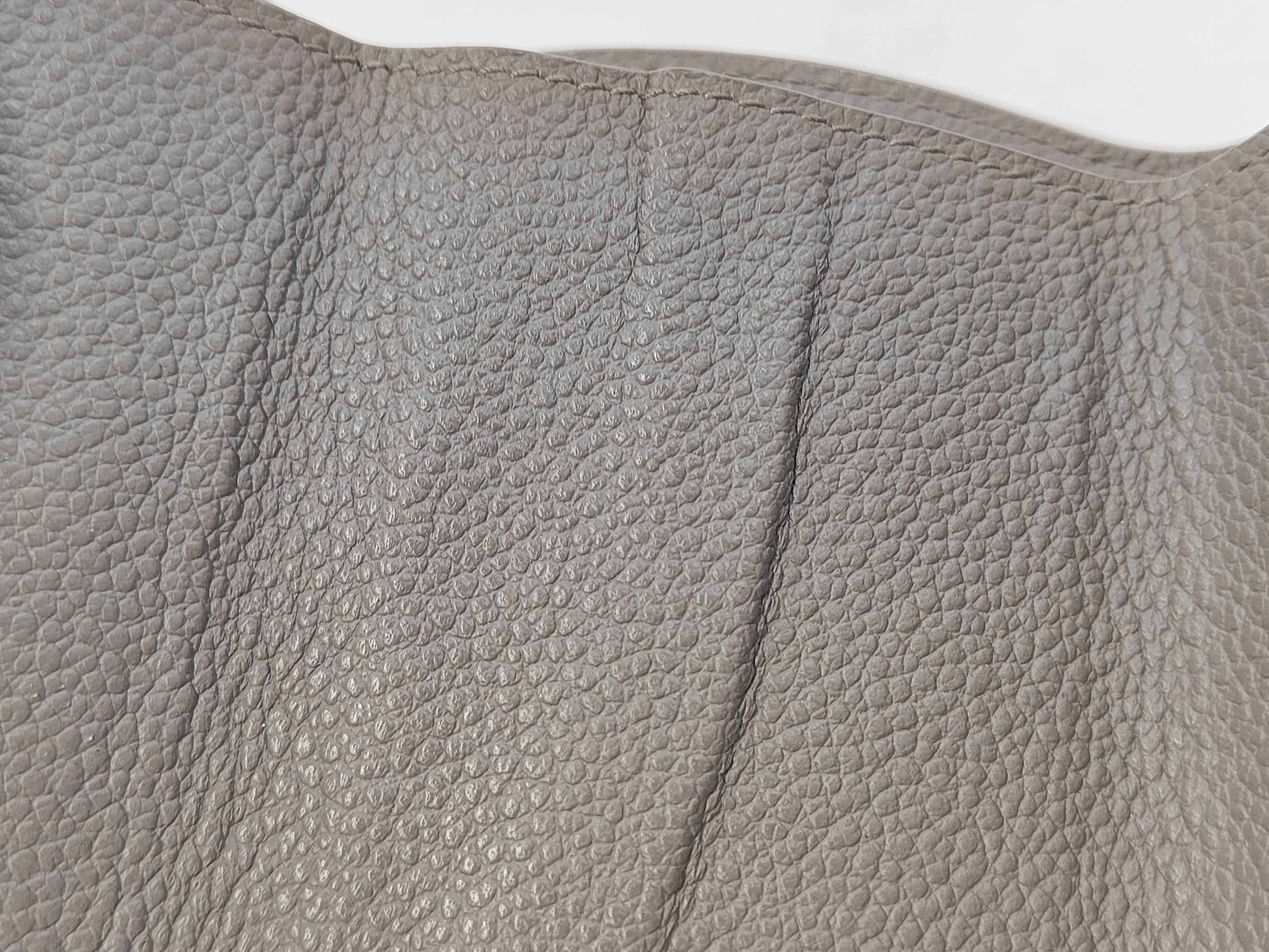 Tiny Wallet Tri-fold Leather Wallet Greige — view 9