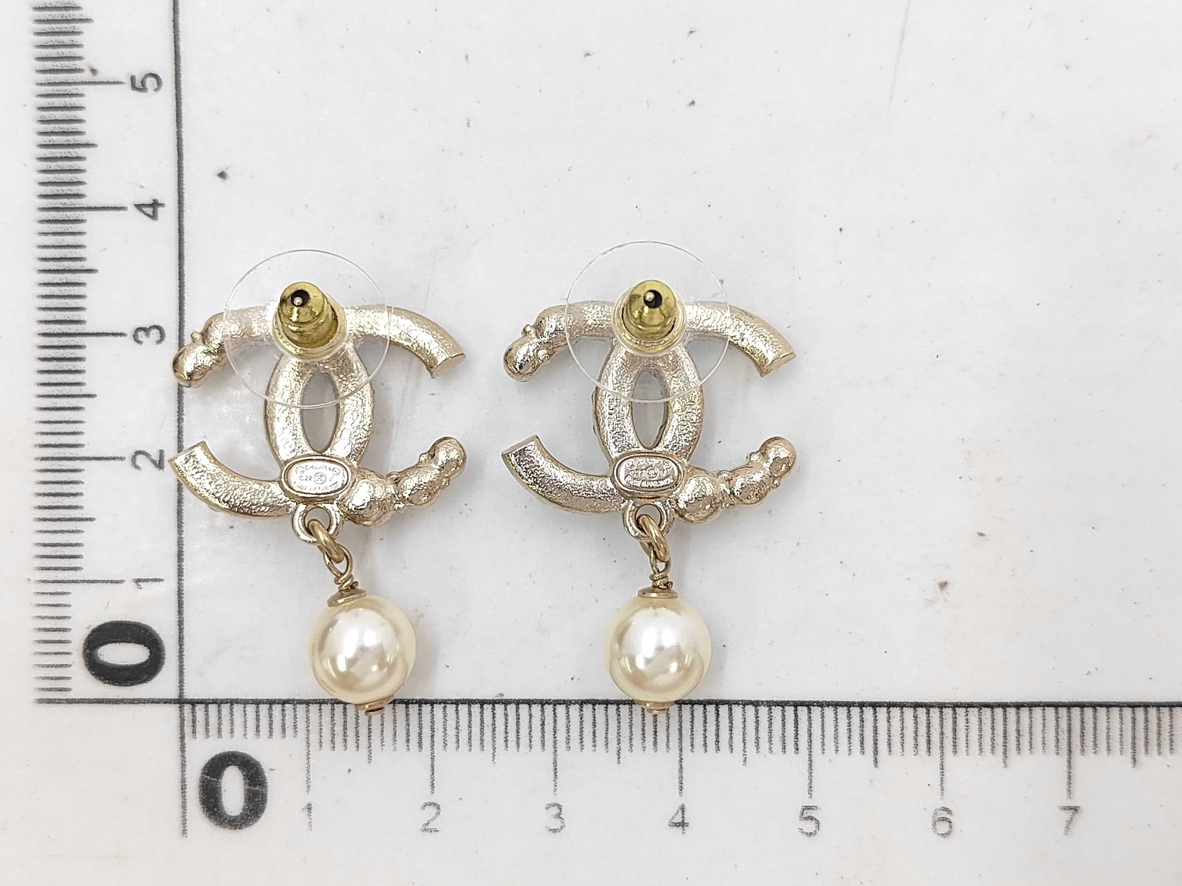 earrings — view 6