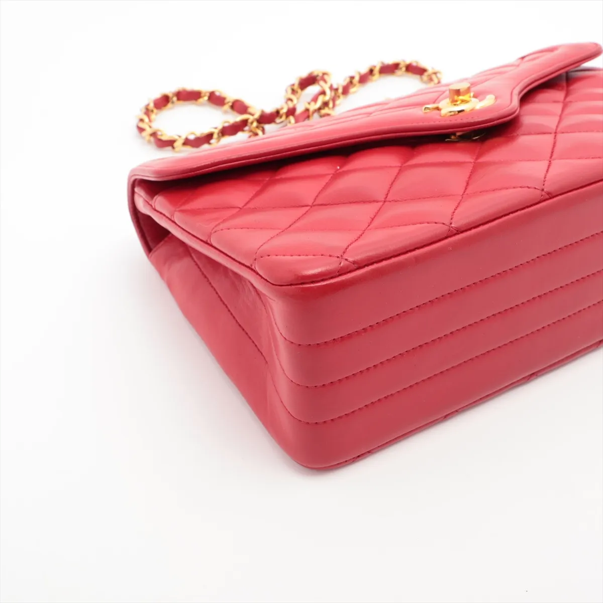 Matelasse Lambskin Single Flap Single Chain Bag Red Gold Hardware — view 4