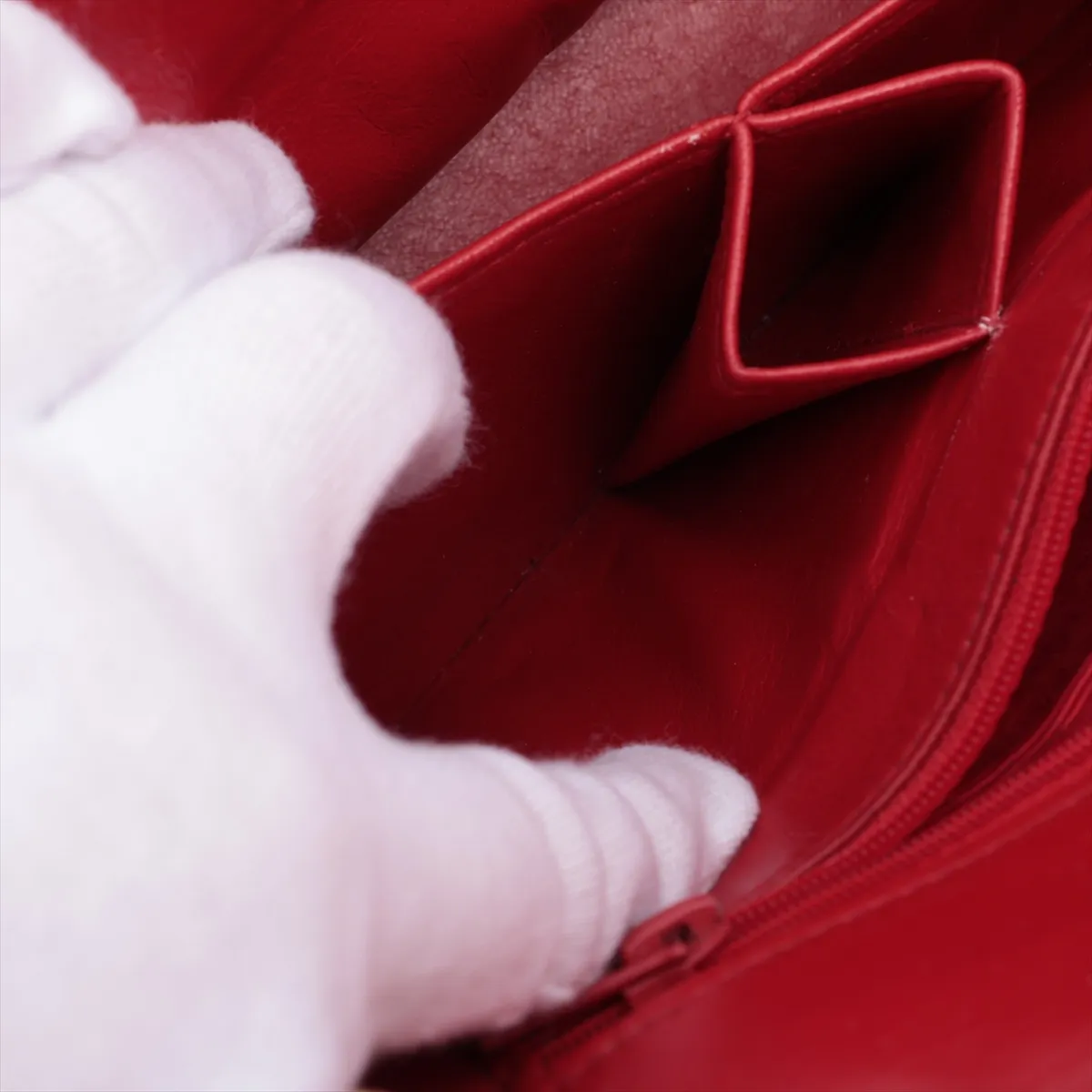 Matelasse Lambskin Single Flap Single Chain Bag Red Gold Hardware — view 9