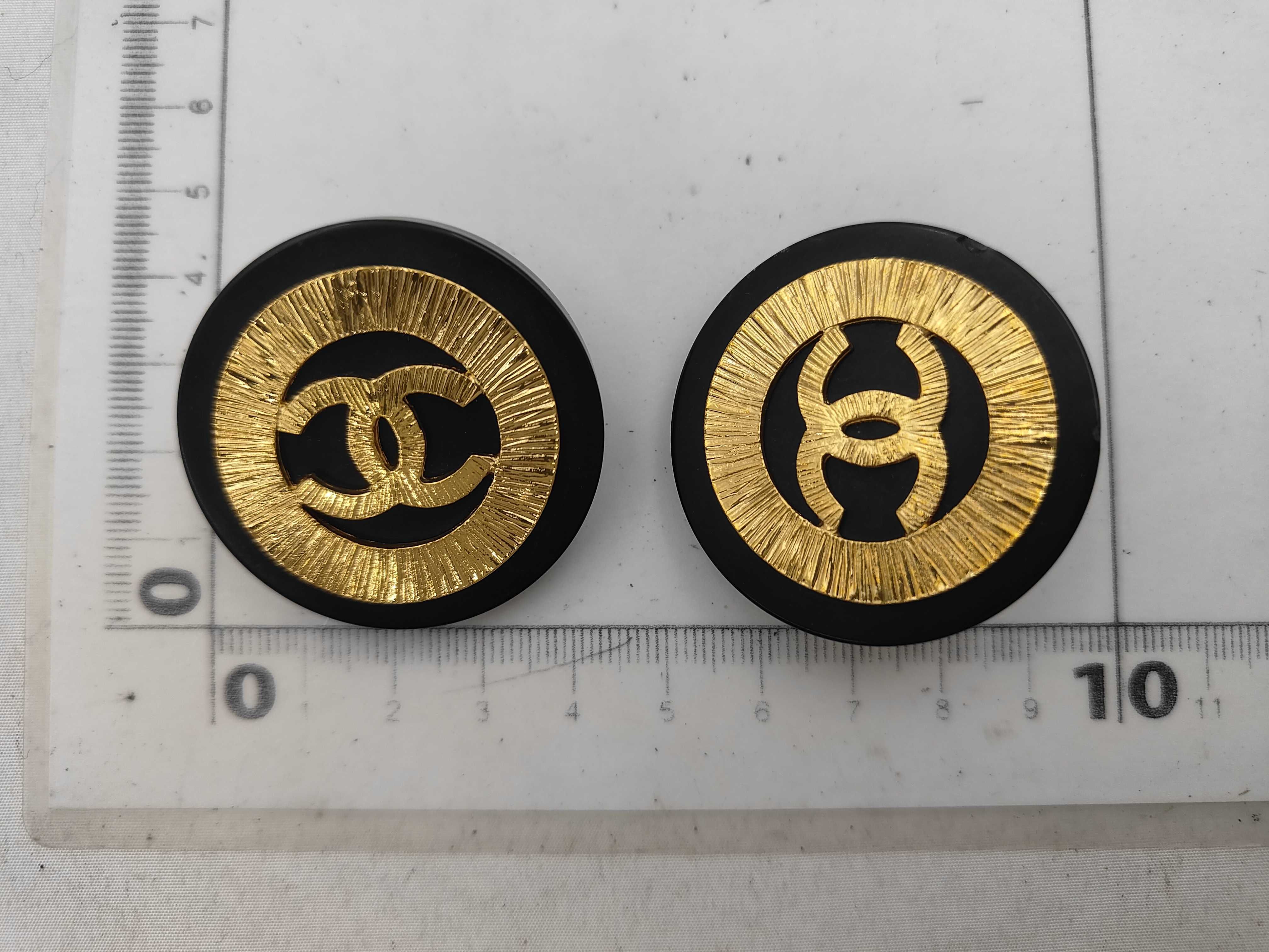 Coco Mark Round Earrings, Black x Gold, Size 29 — view 4