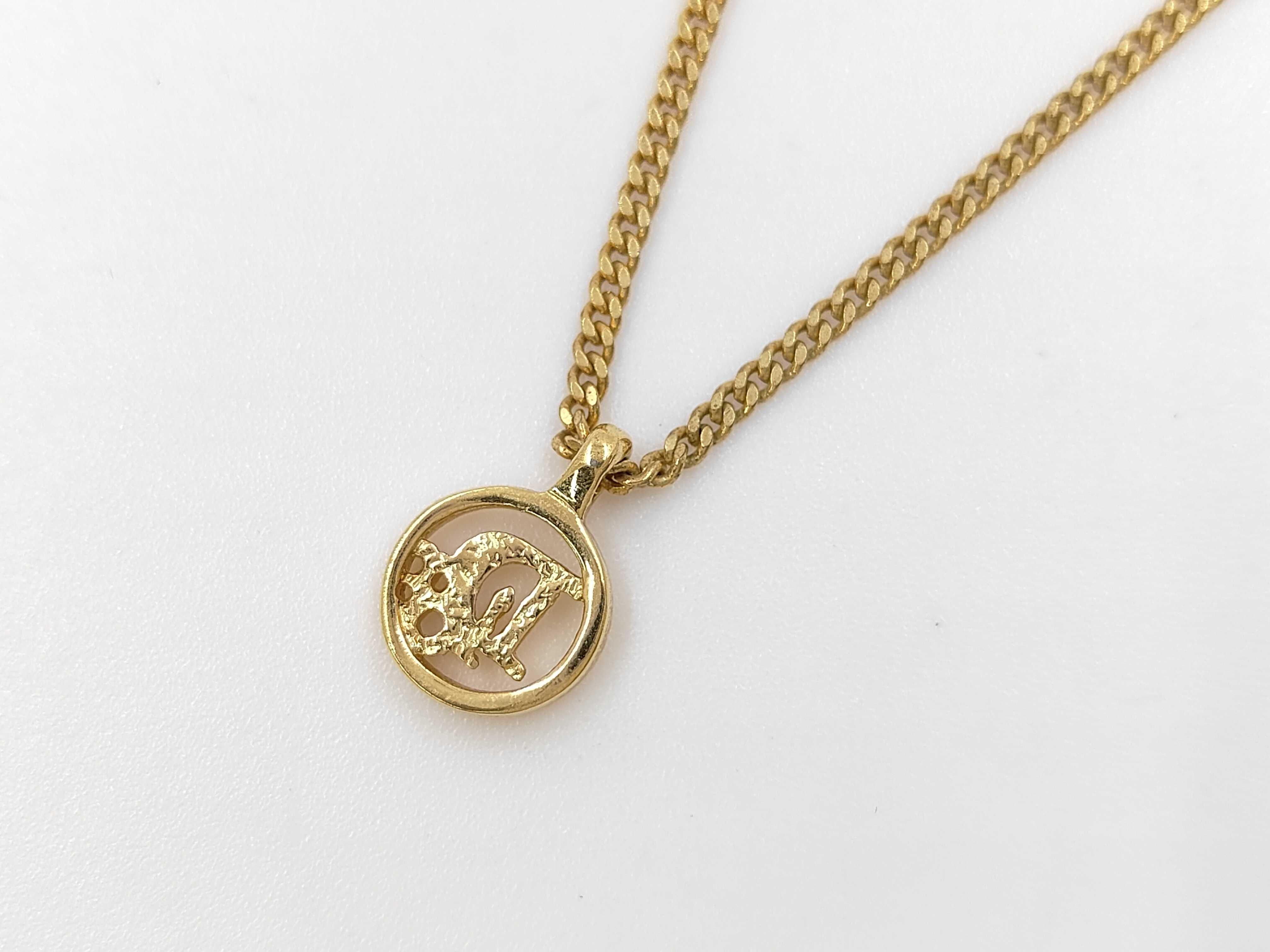 necklace — view 3