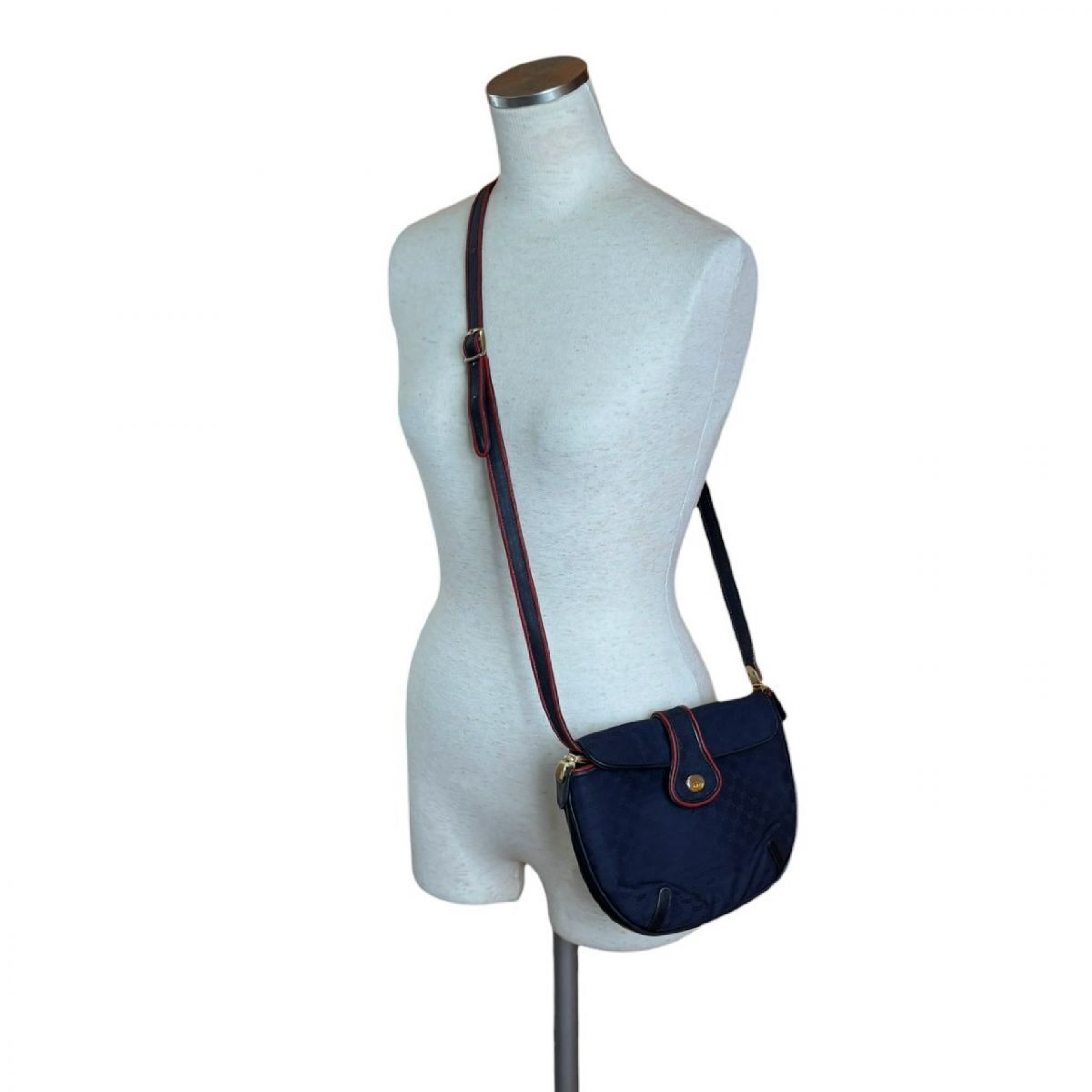 GG Canvas Interlocking Sherry Line Micro GG Gold Hardware Leather Women's Shoulder Bag — view 15