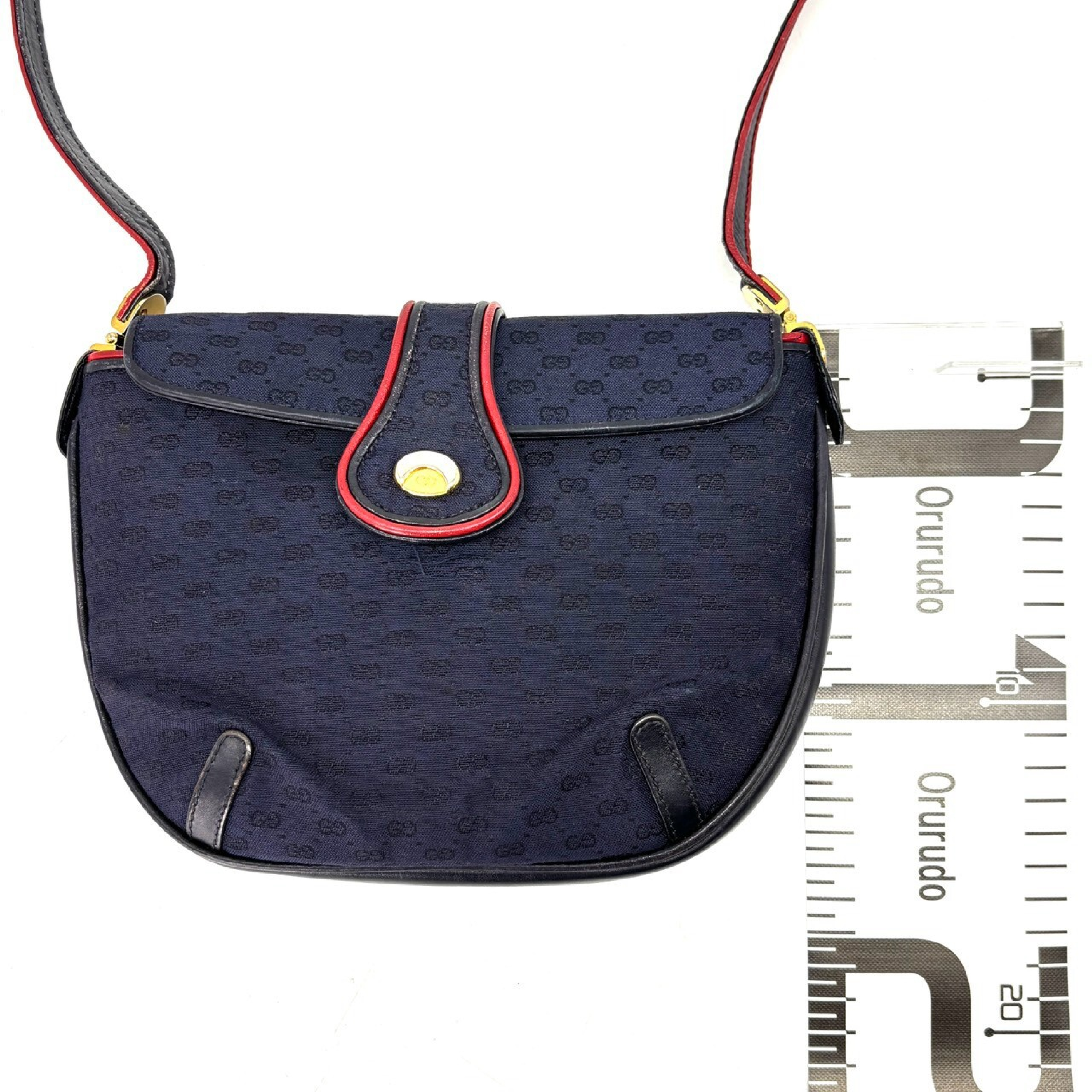 GG Canvas Interlocking Sherry Line Micro GG Gold Hardware Leather Women's Shoulder Bag — view 3