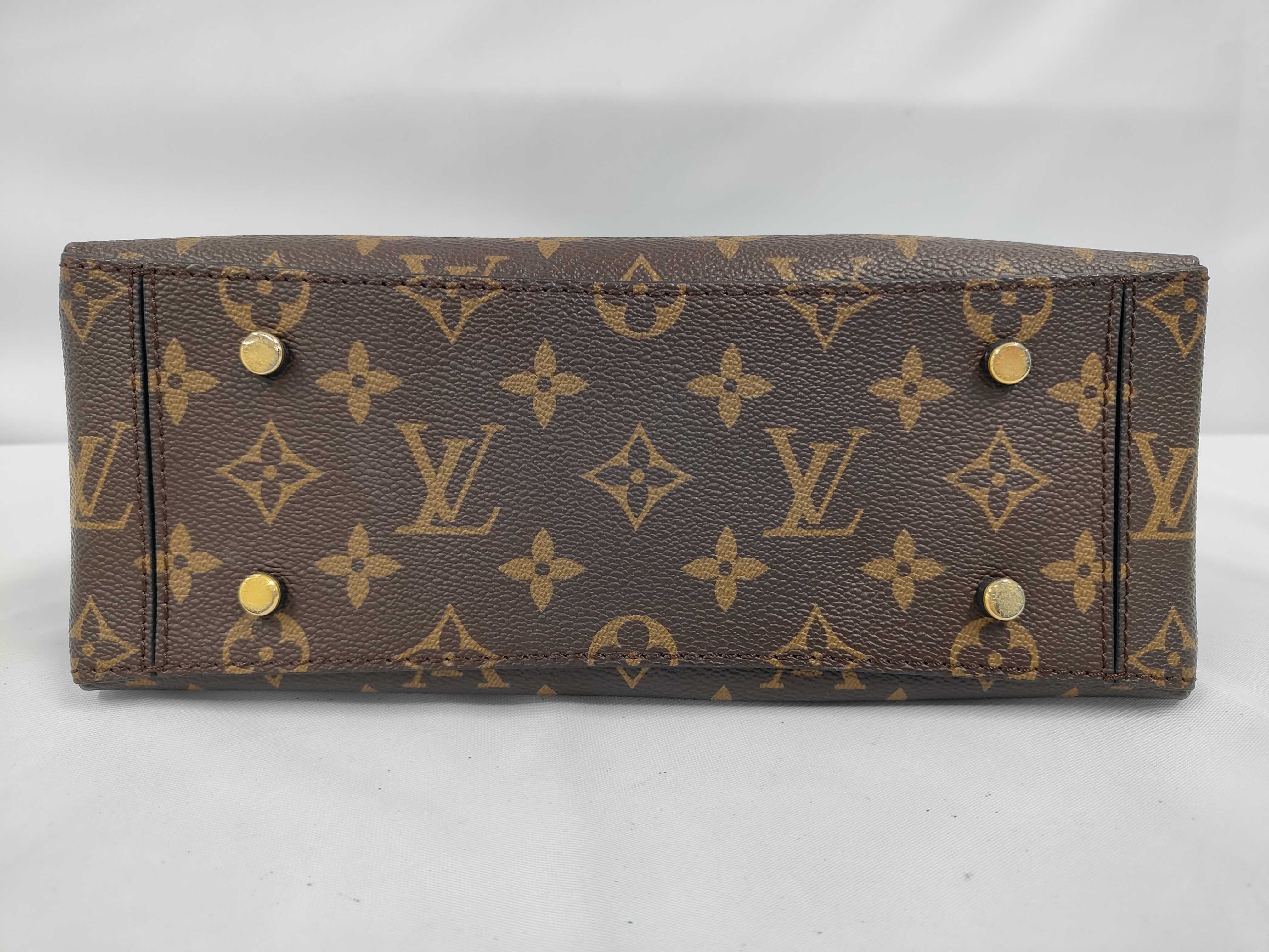 Flap MM Handbag — view 3