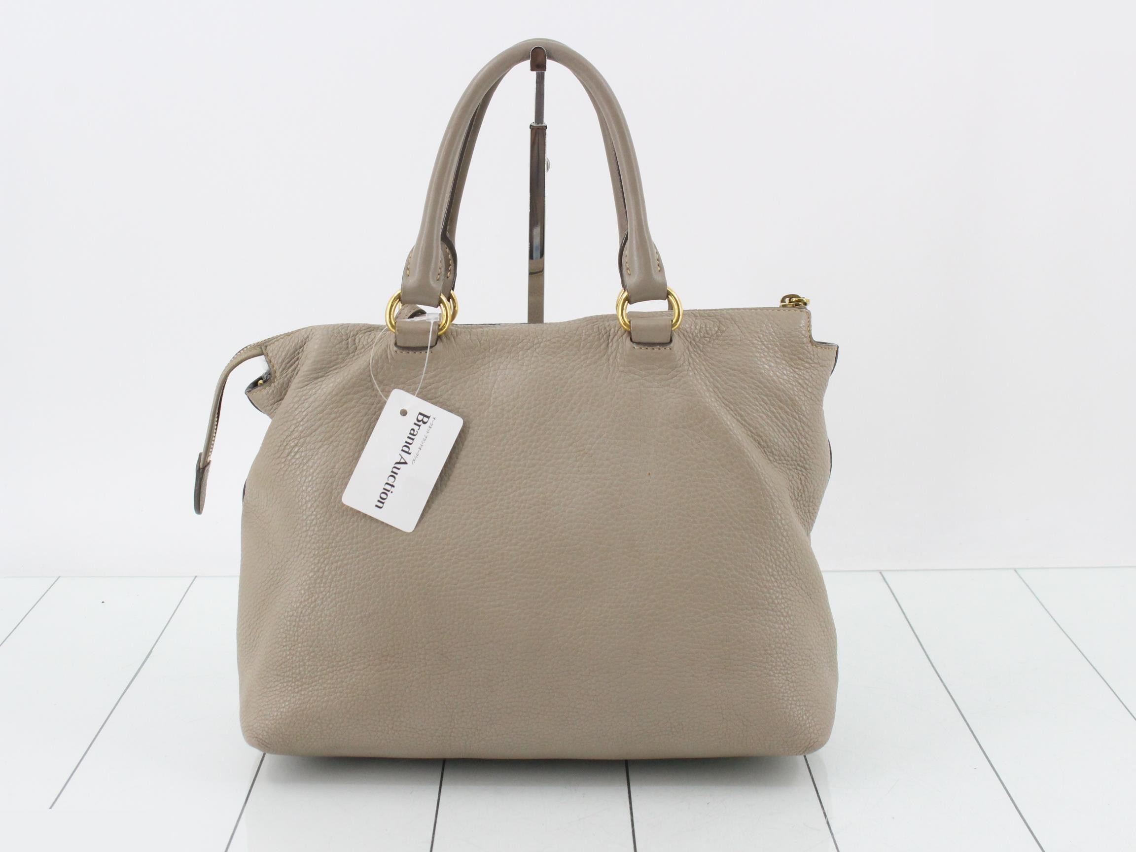 Vitello Daino handbag with pouch — view 2