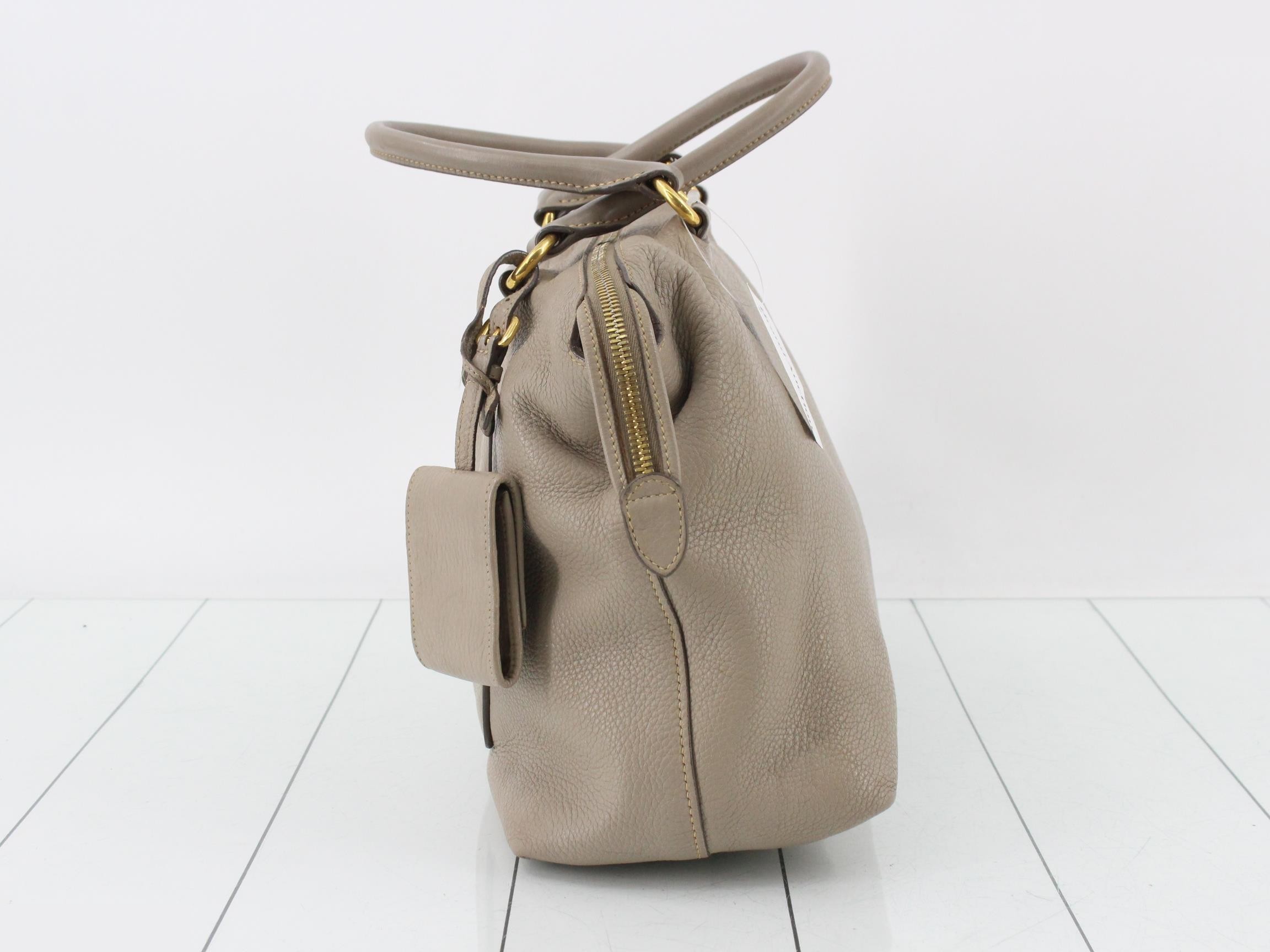 Vitello Daino handbag with pouch — view 3
