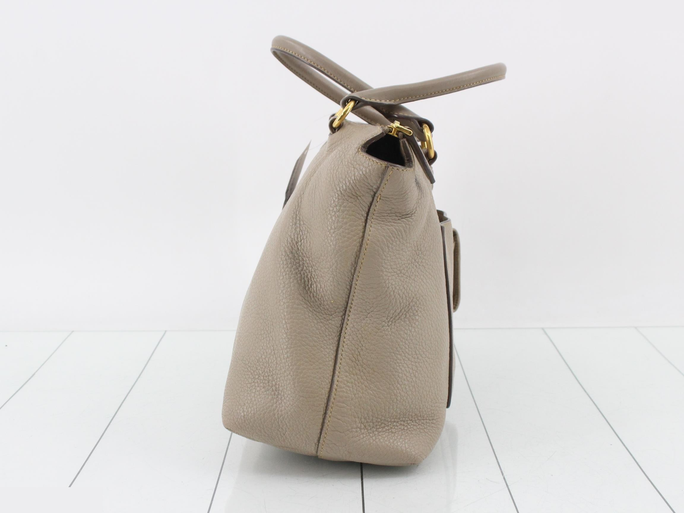 Vitello Daino handbag with pouch — view 4