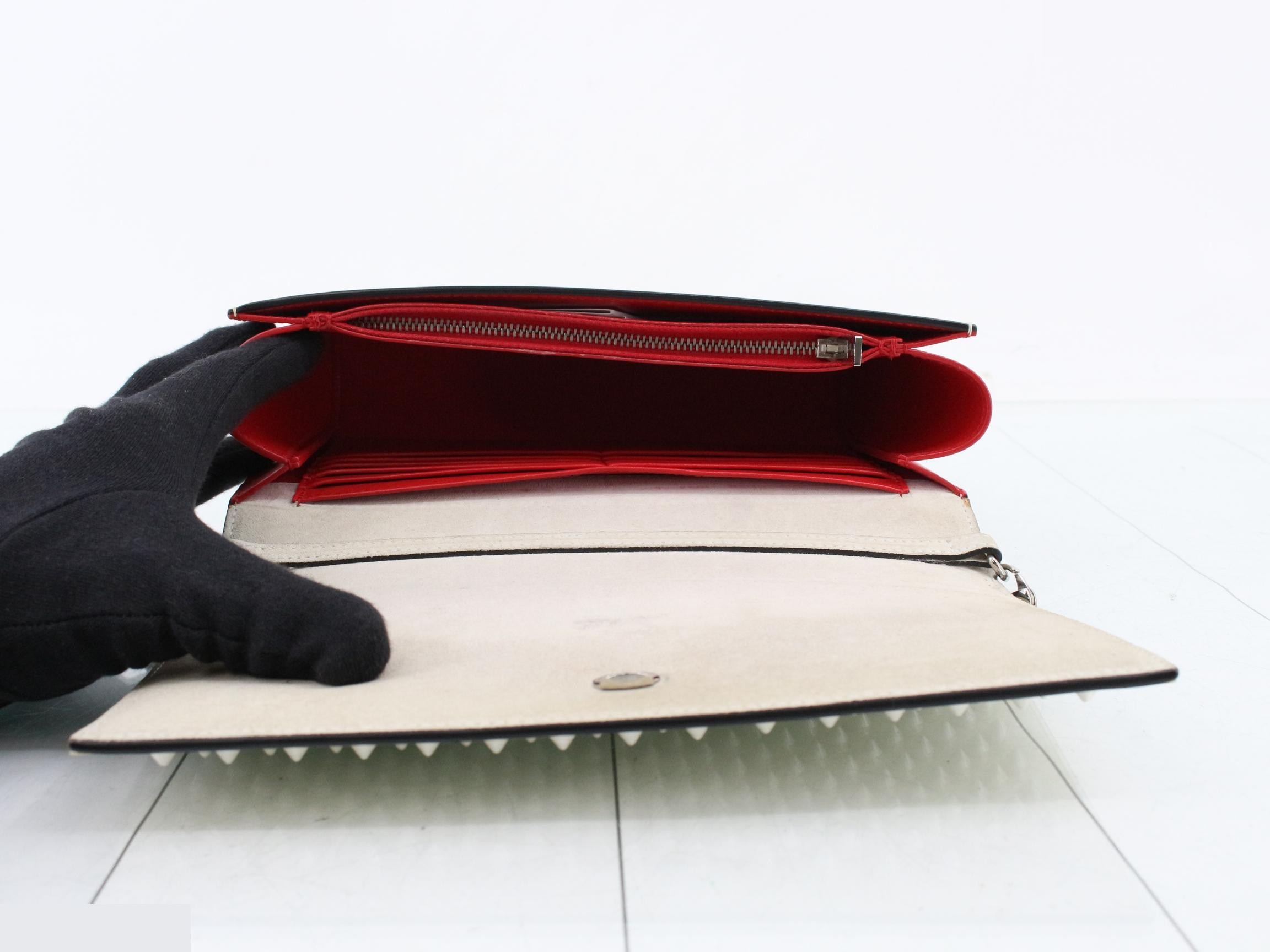 Other lines: Bags and Wallets — view 4