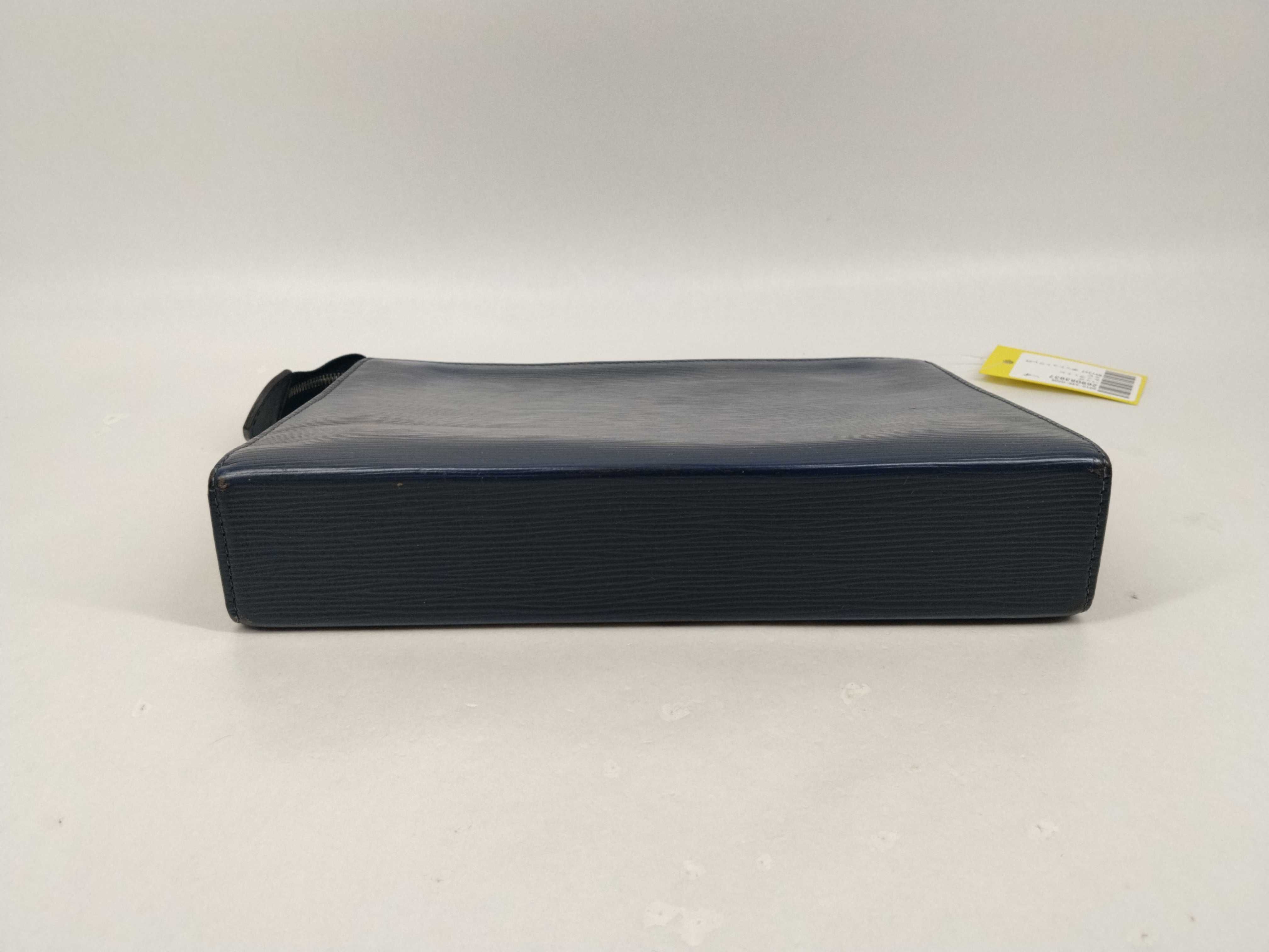 Epi M41367 Pouch Toilette 26 — view 3