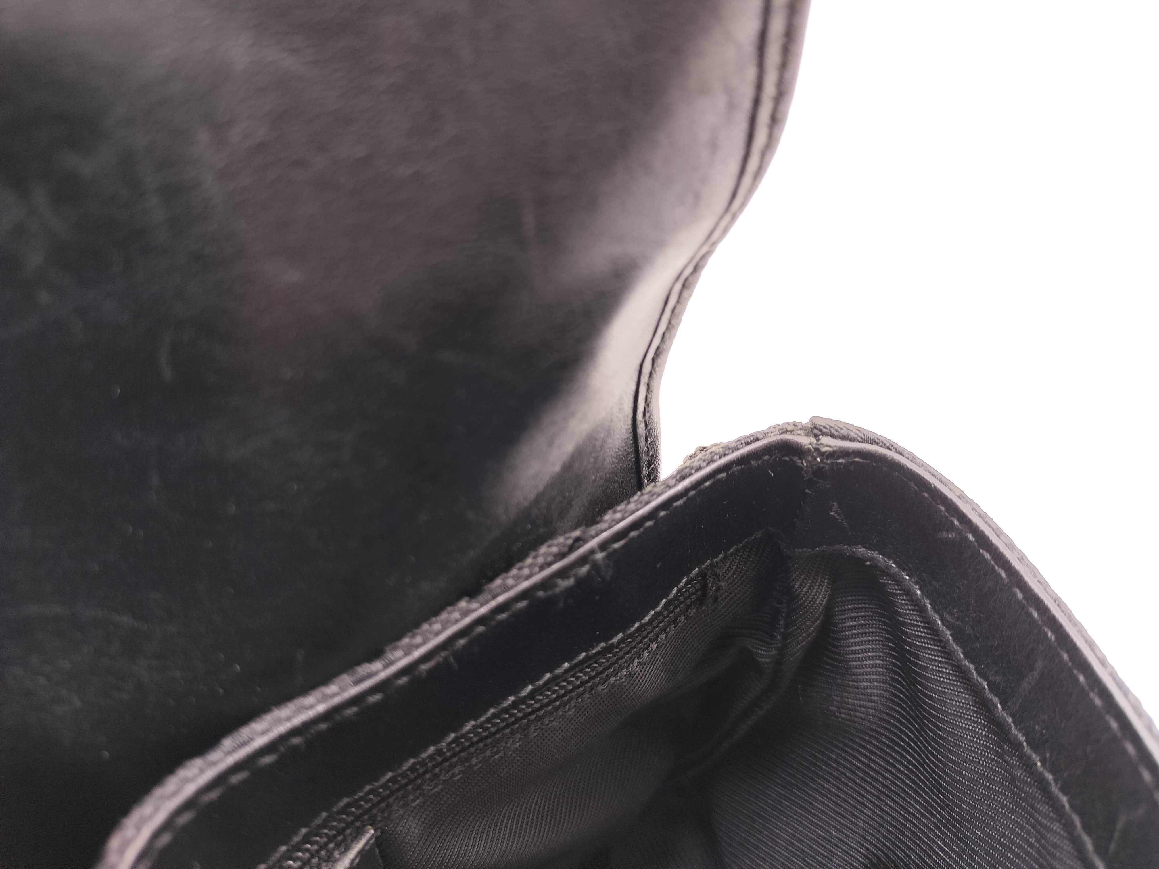 GG Canvas Shoulder Bag — view 12