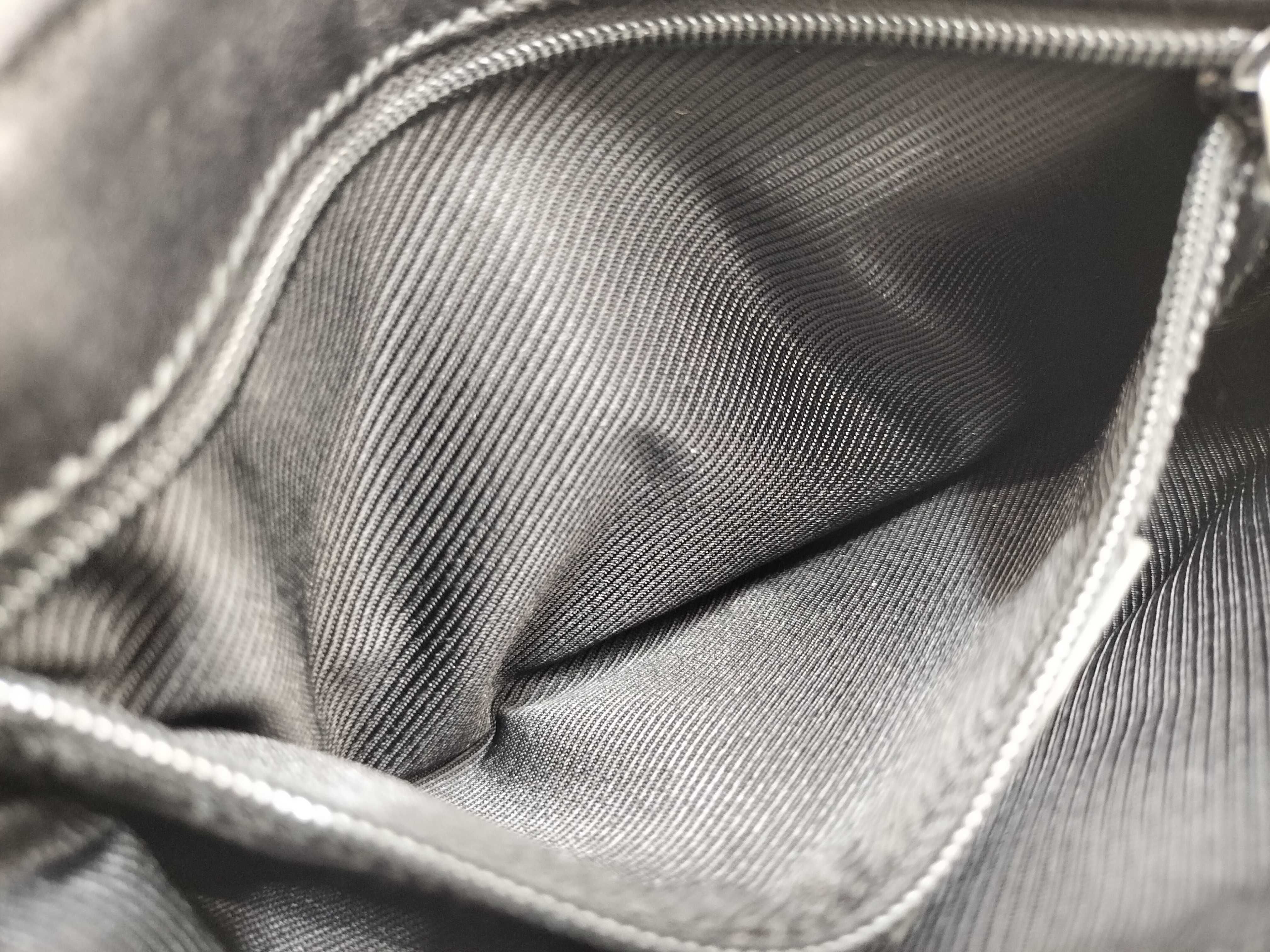 GG Canvas Shoulder Bag — view 14