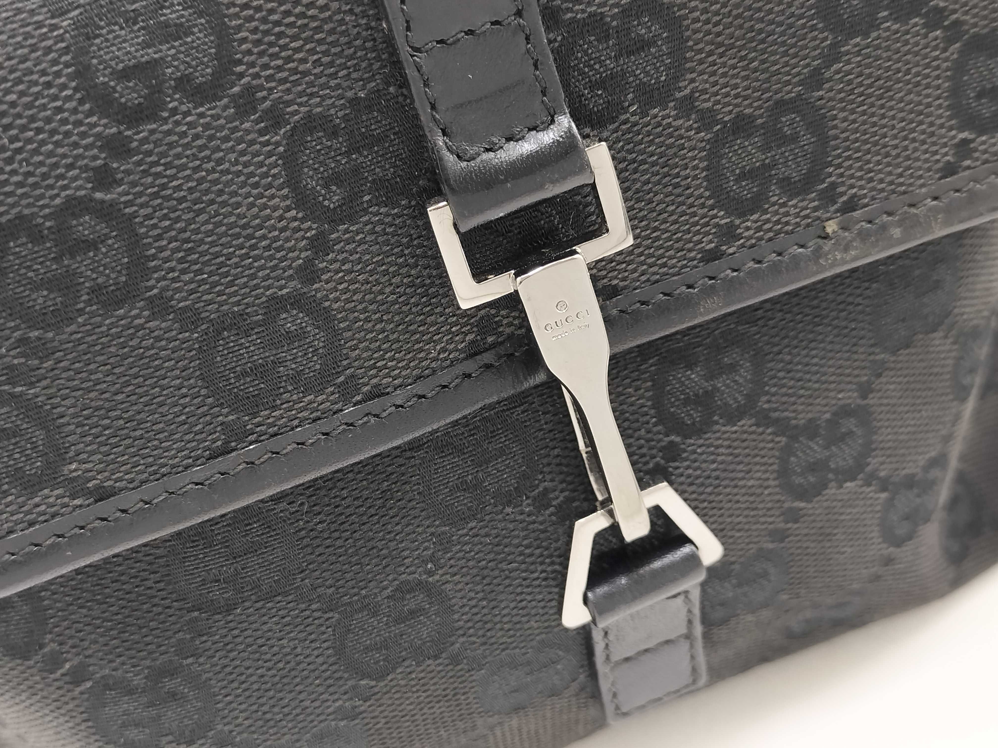 GG Canvas Shoulder Bag — view 7