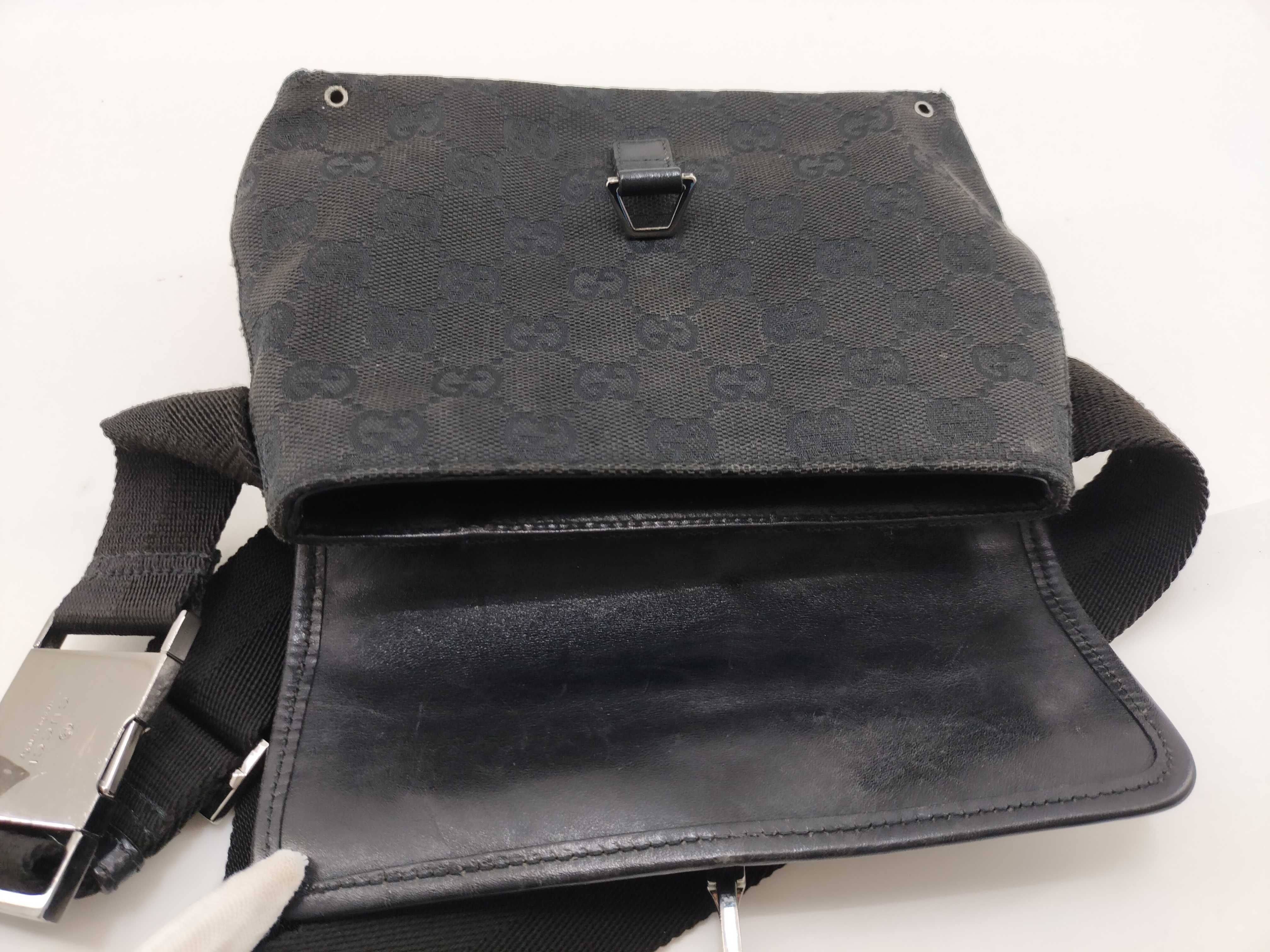 GG Canvas Shoulder Bag — view 10
