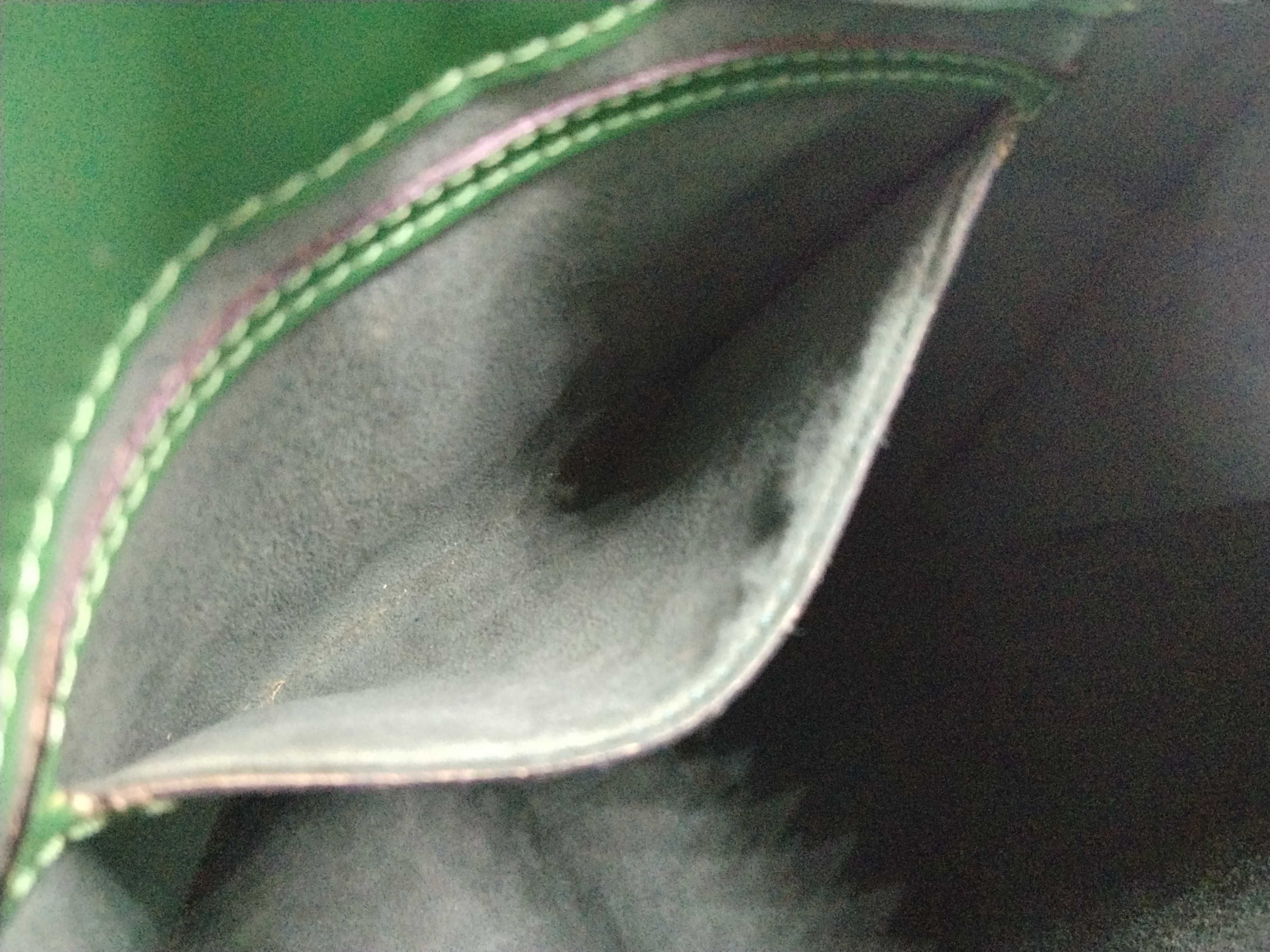 Epi Cluny Green M52254 Shoulder Bag — view 11
