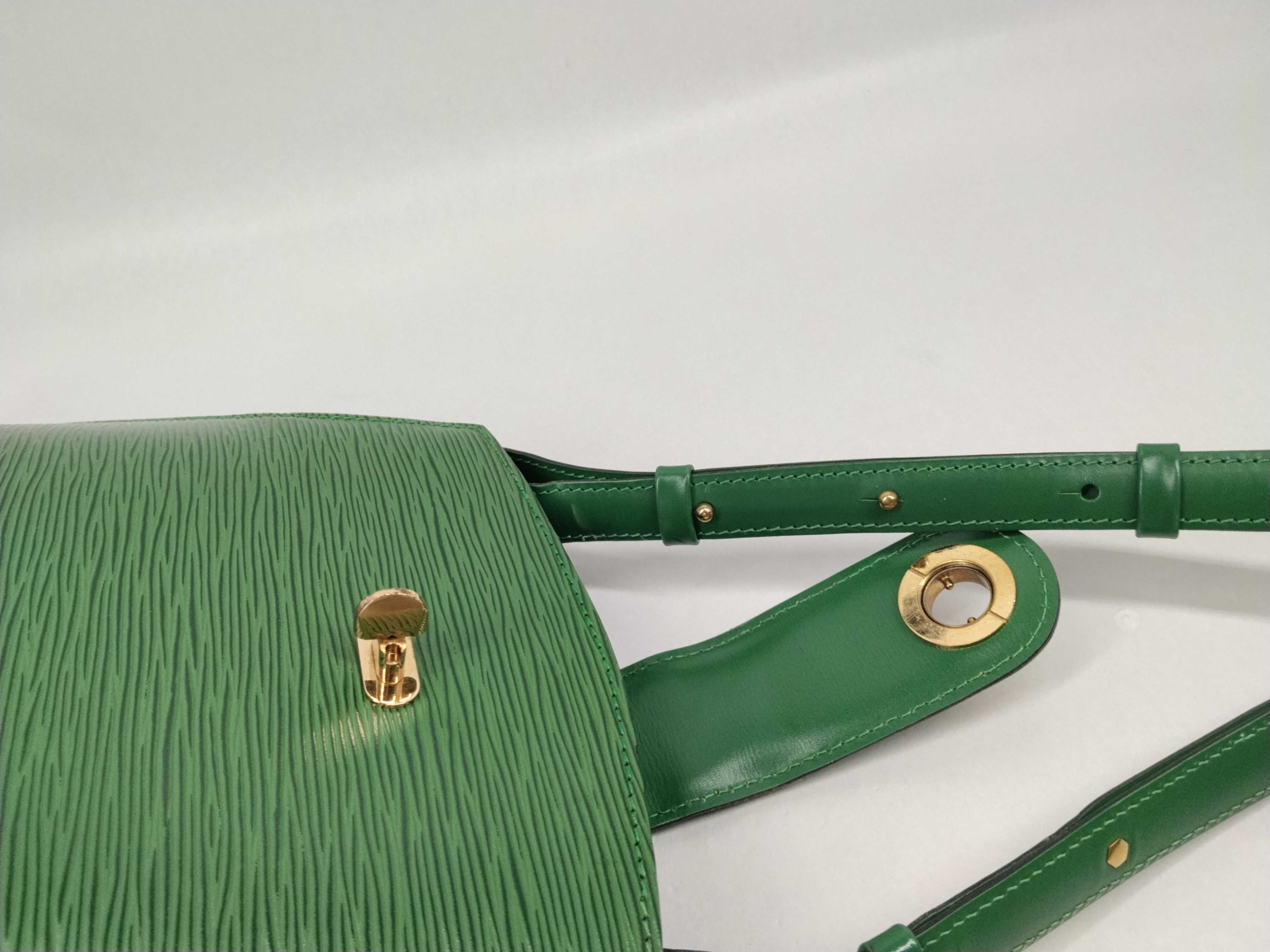 Epi Cluny Green M52254 Shoulder Bag — view 8