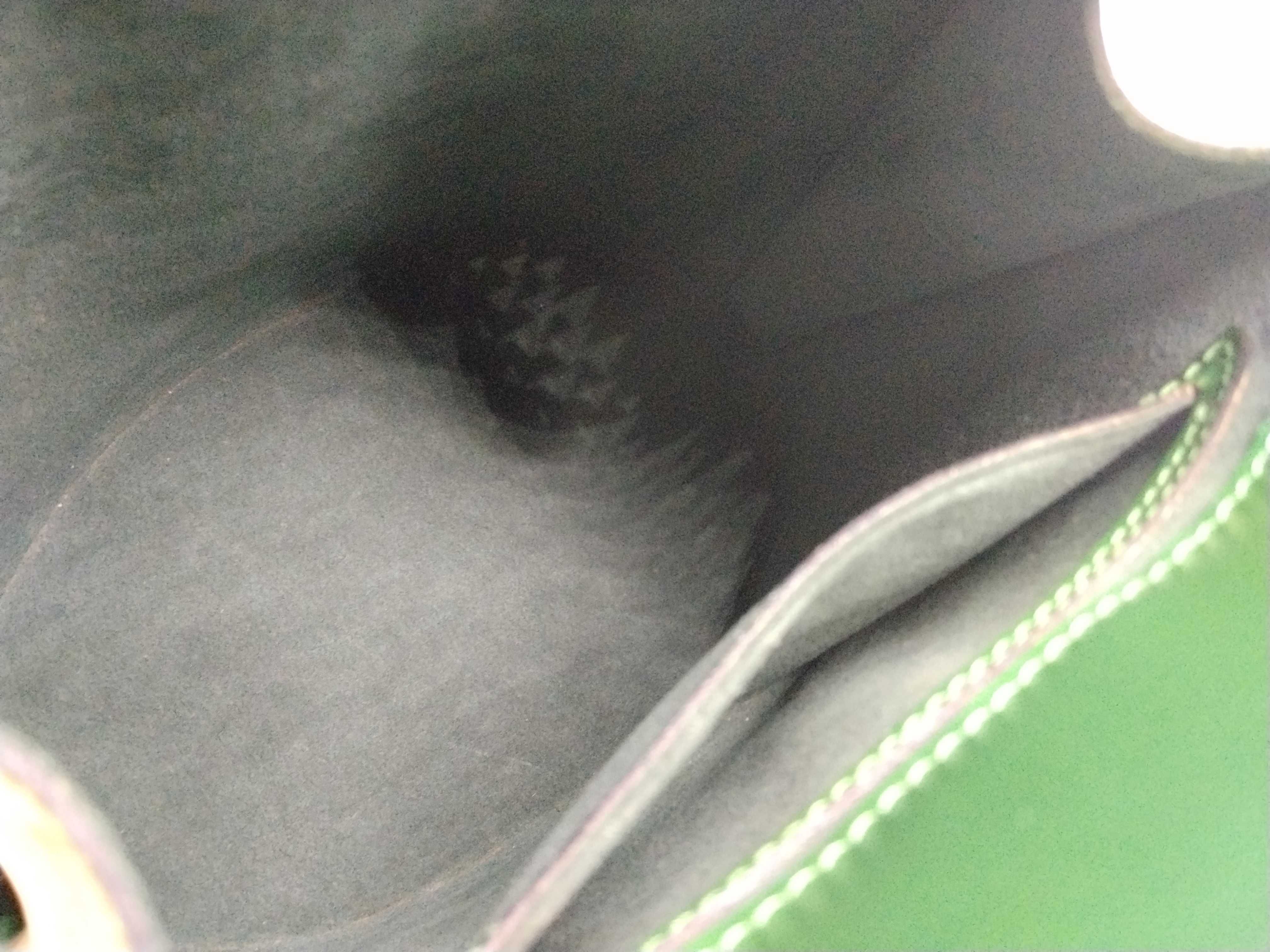 Epi Cluny Green M52254 Shoulder Bag — view 9