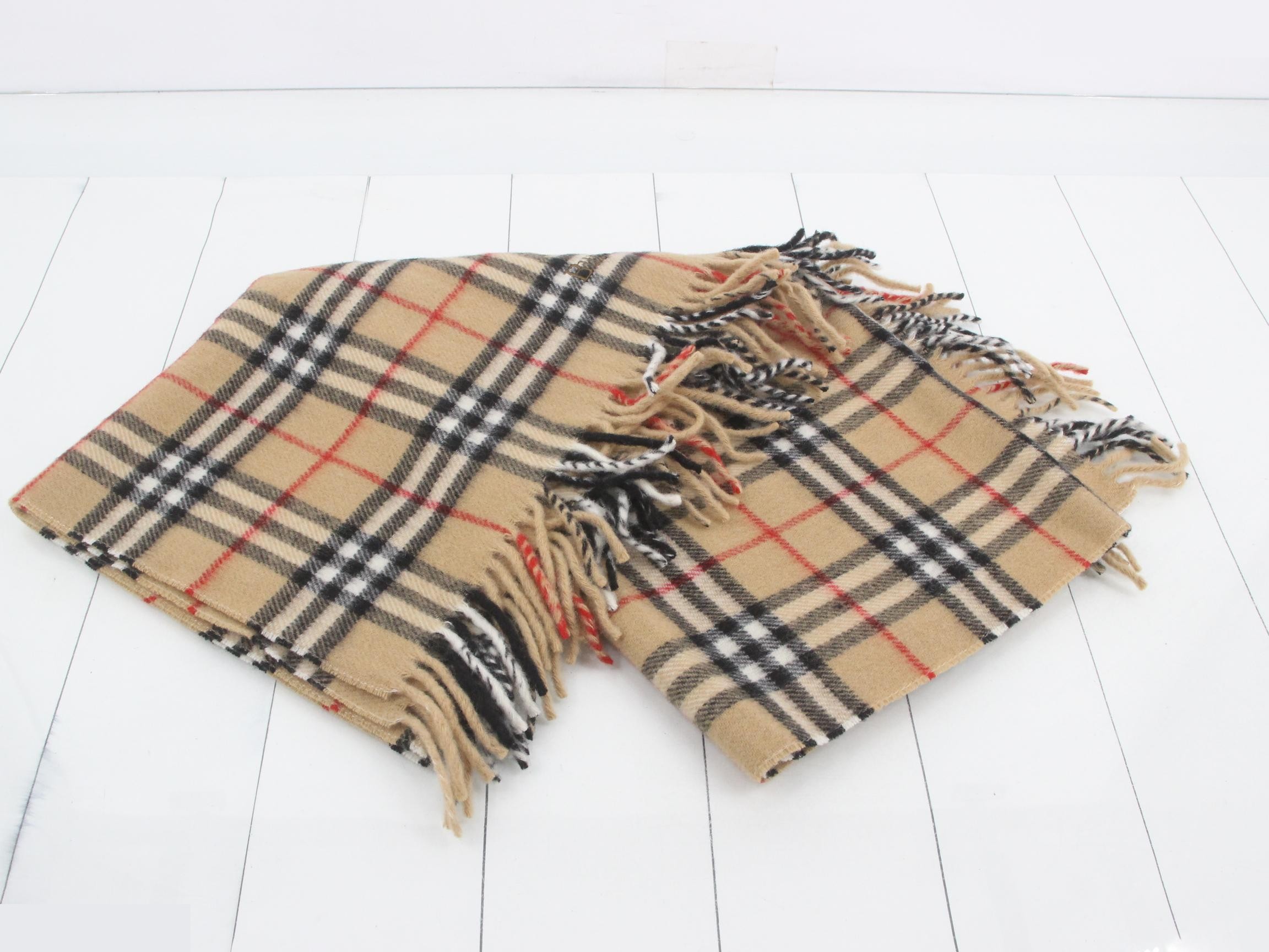 Other items: accessories, shawls (lap blankets) — view 2