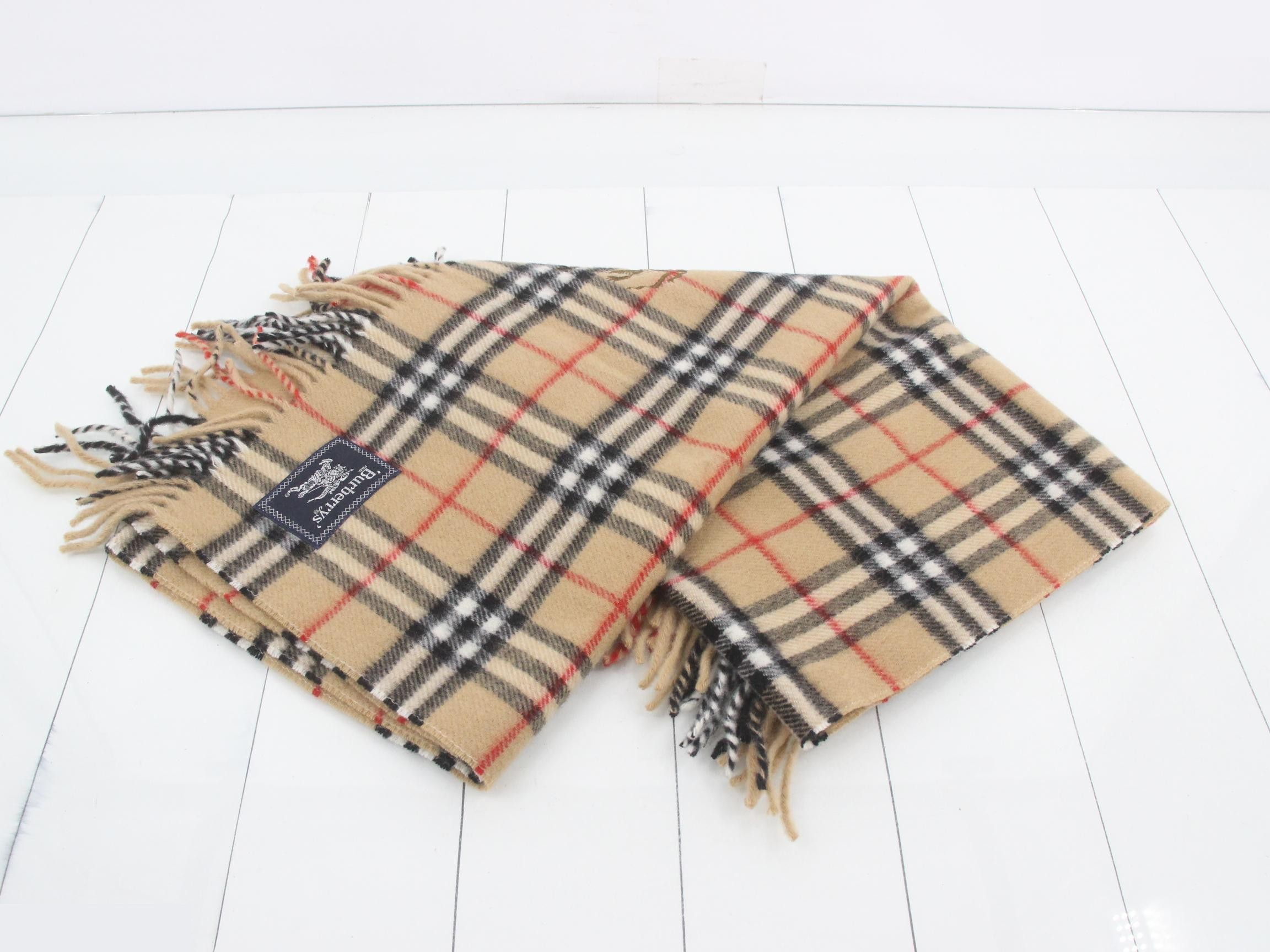 Other items: accessories, shawls (lap blankets) — view 3