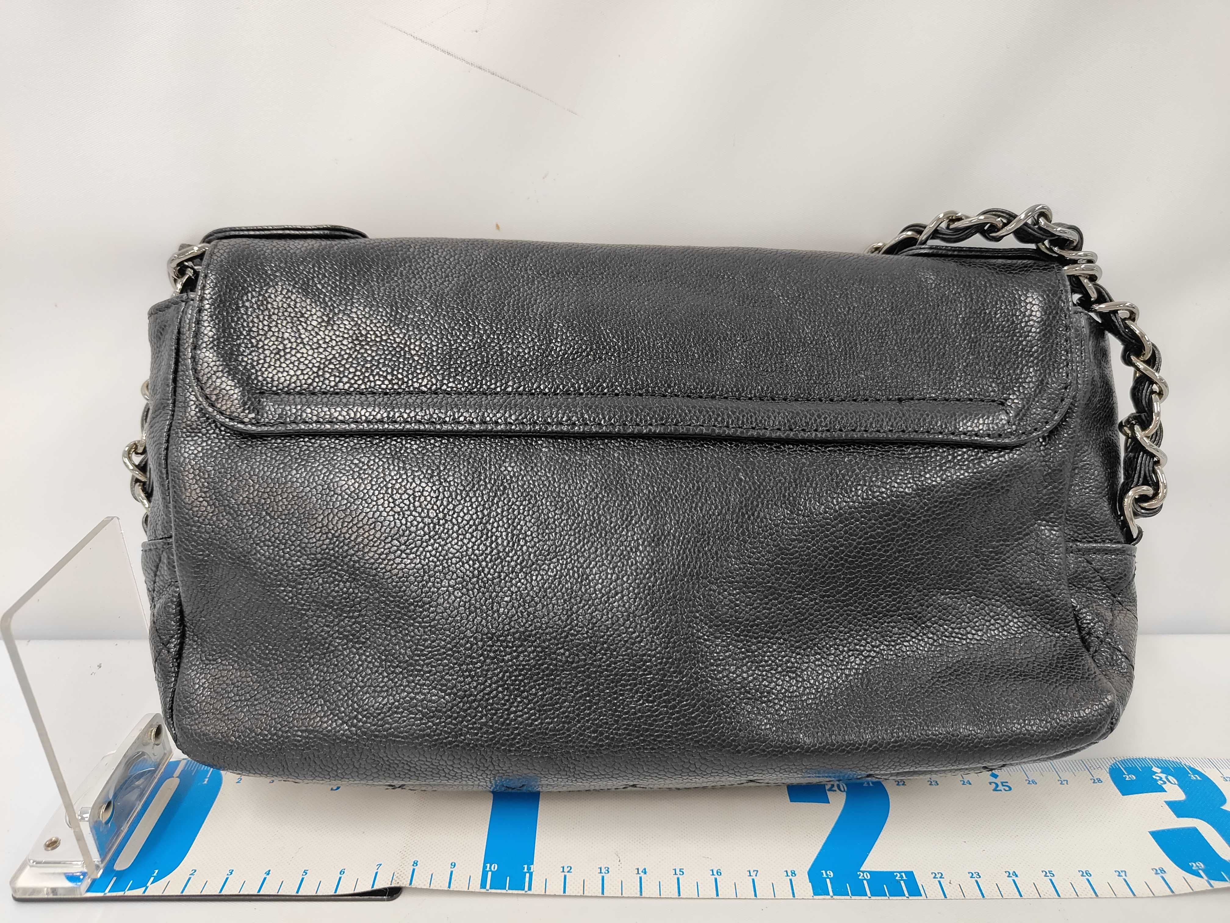 Pocket in the City Black Quilted Calfskin Motorcycle Bag Shoulder Bag — view 2