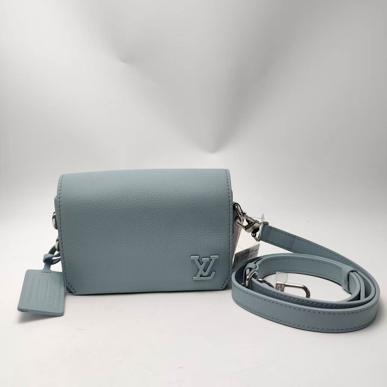 【*Shipped from: China*】LOUIS VUITTON Takeoff Leather Shoulder Bag — view 2