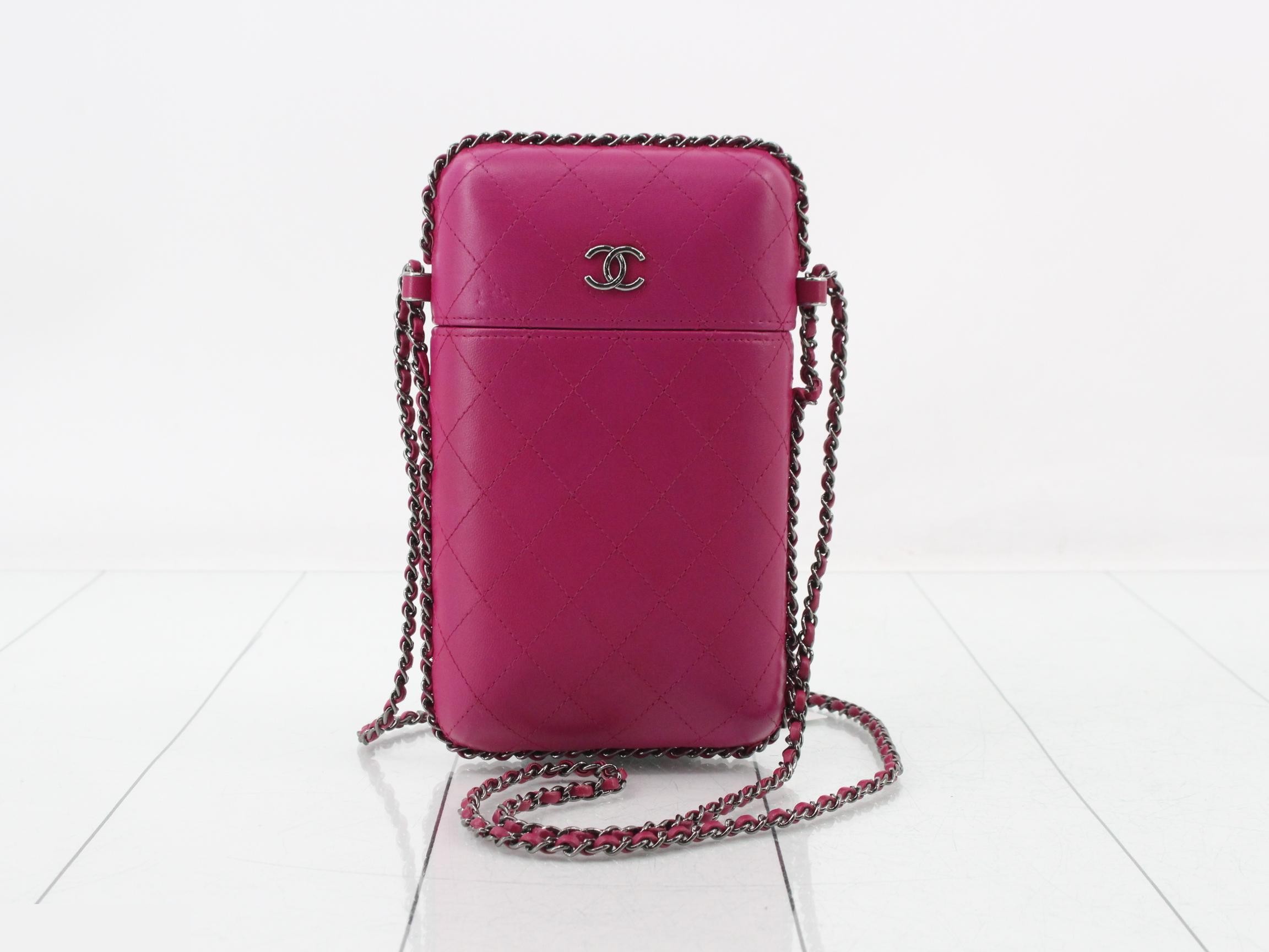 Matelassé Leather Chain Phone Holder