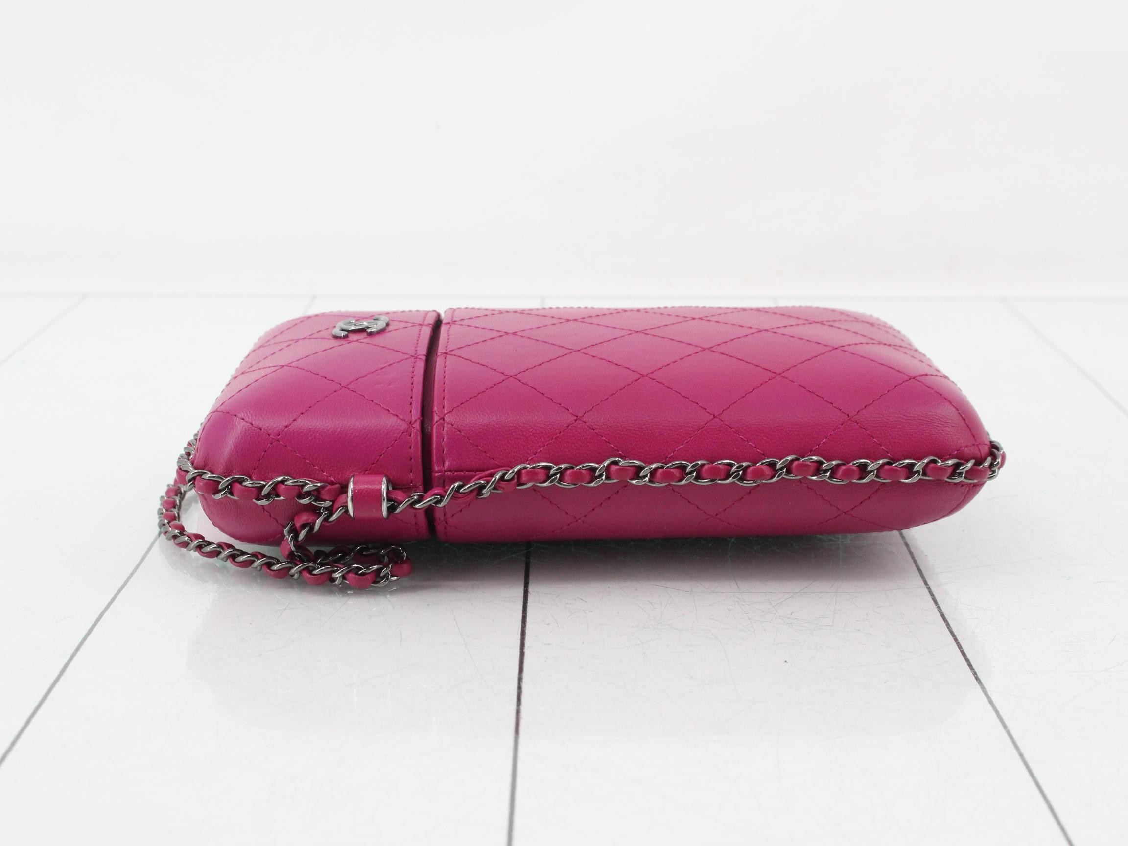 Matelassé Leather Chain Phone Holder — view 4