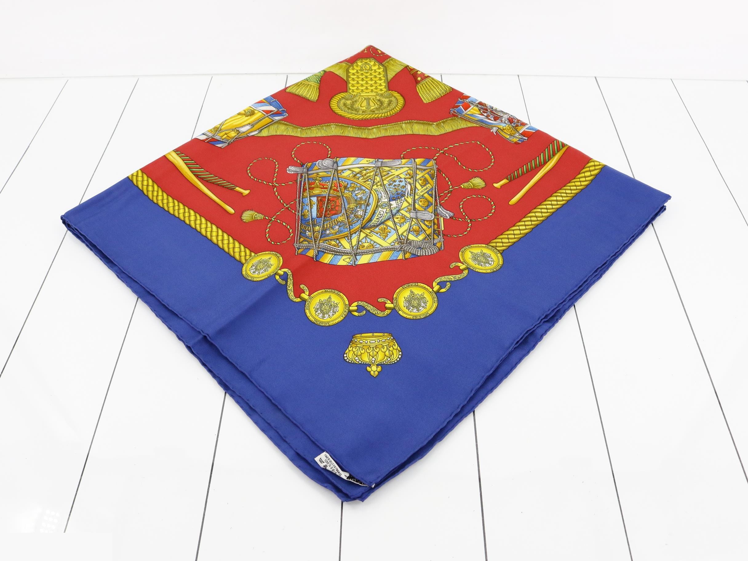 Carré 90 Tambour Drum Silk Scarf — view 2